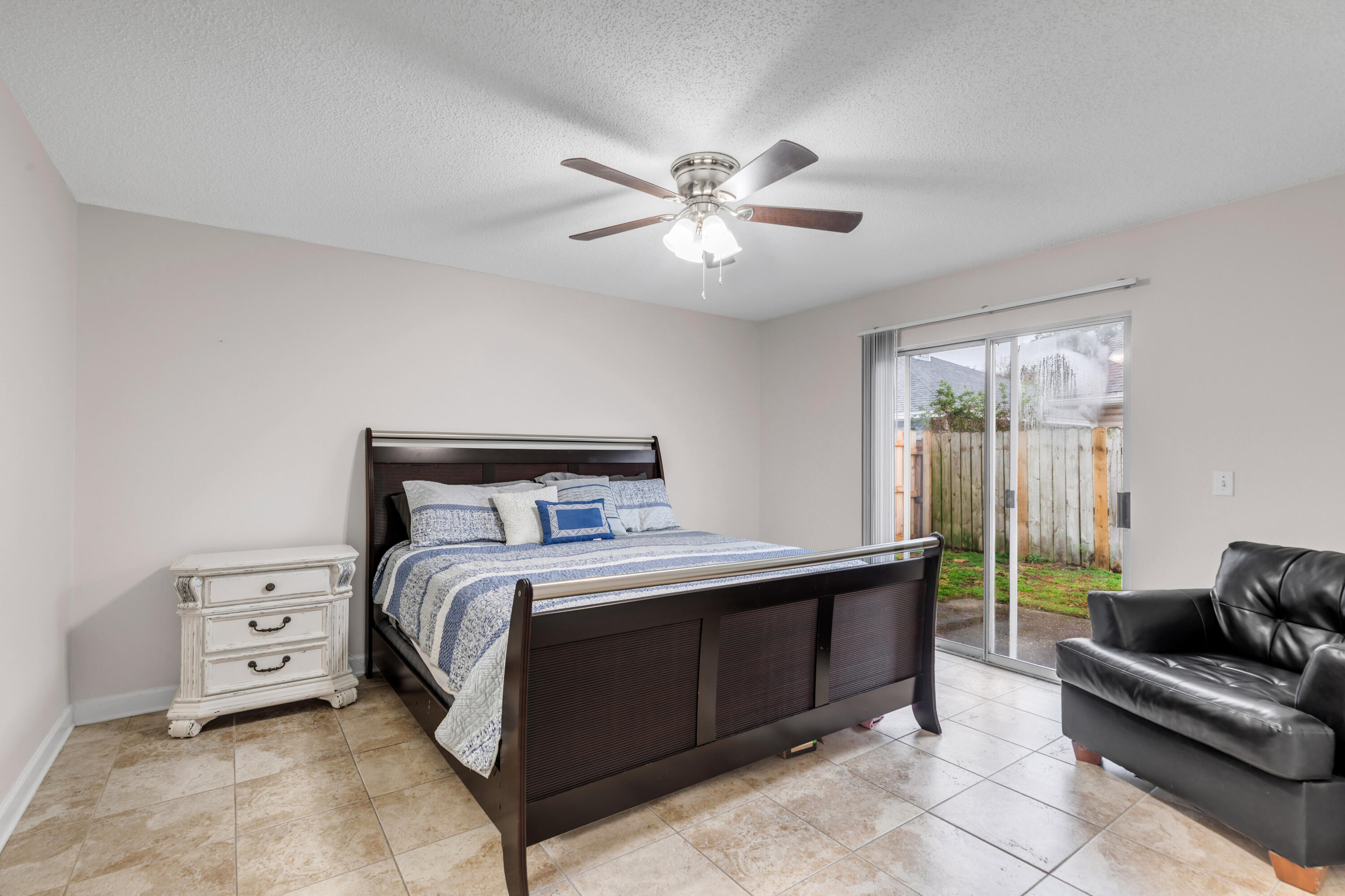 ROANOKE VILLAGE S/D - Residential