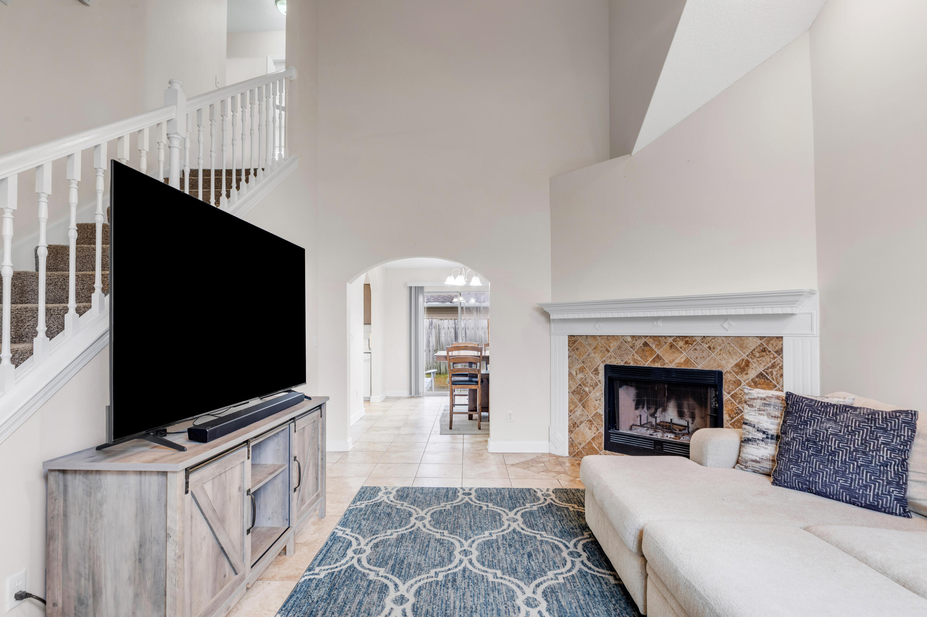 ROANOKE VILLAGE S/D - Residential