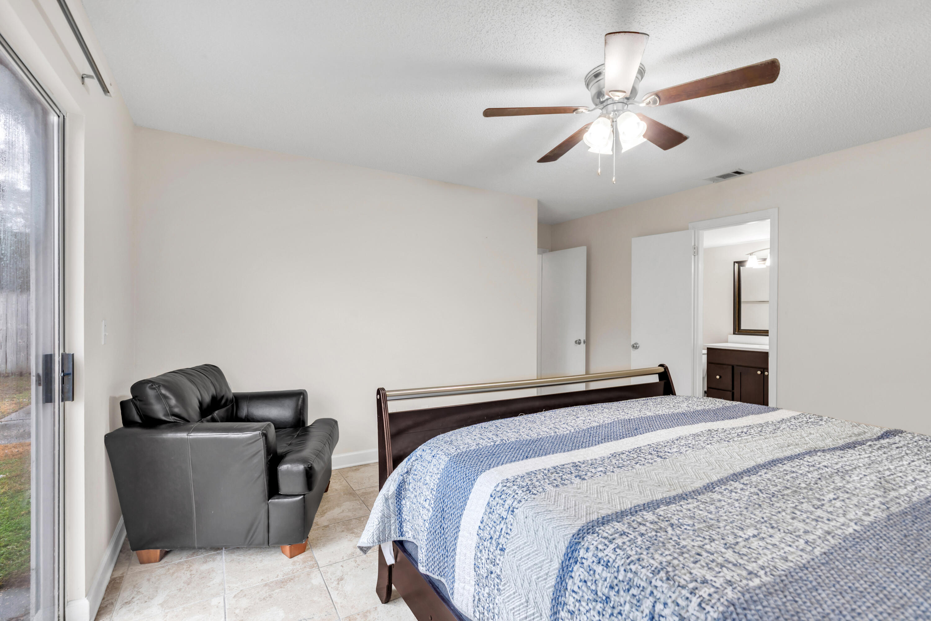 ROANOKE VILLAGE S/D - Residential