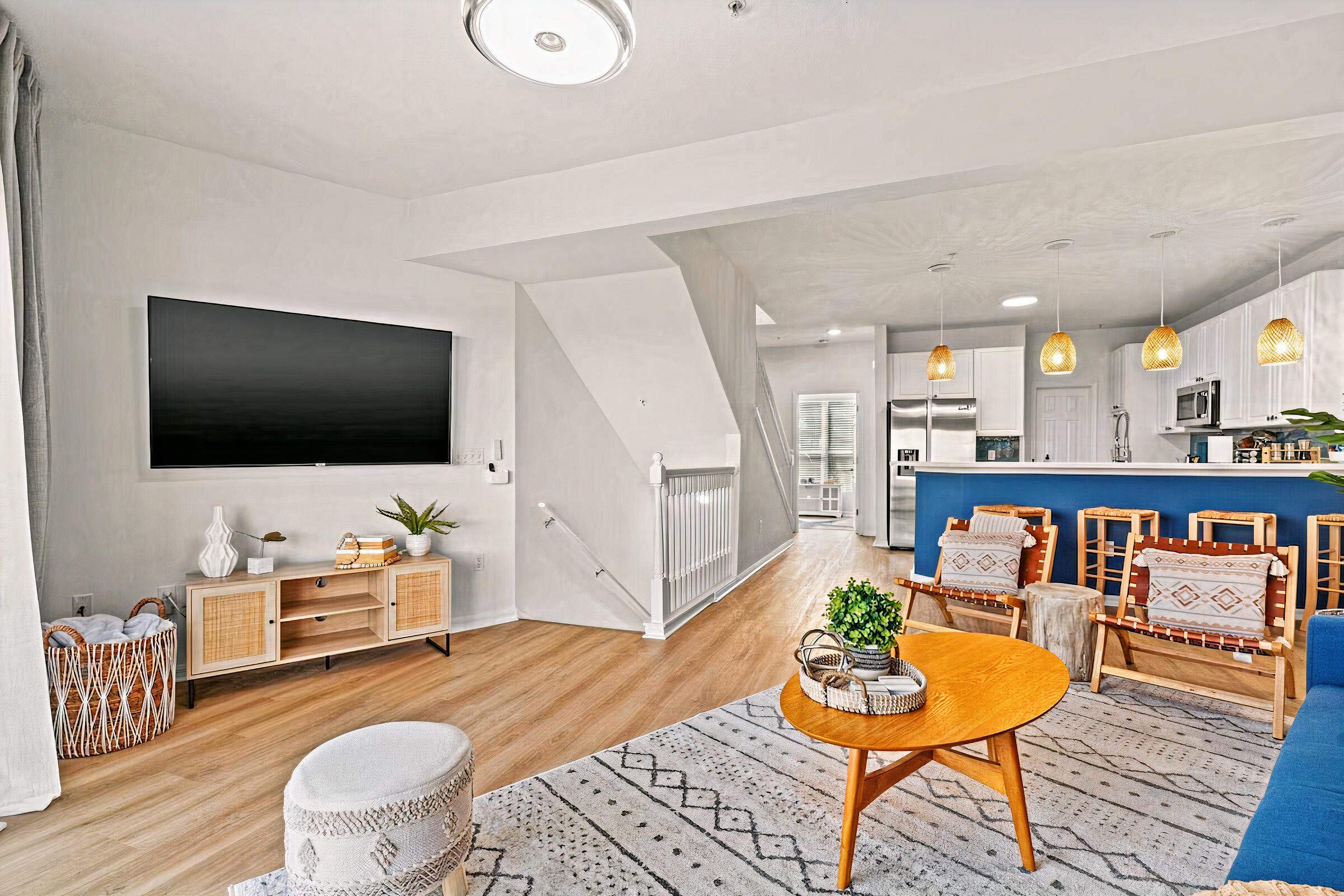 BEACH POINTE T/H - Residential