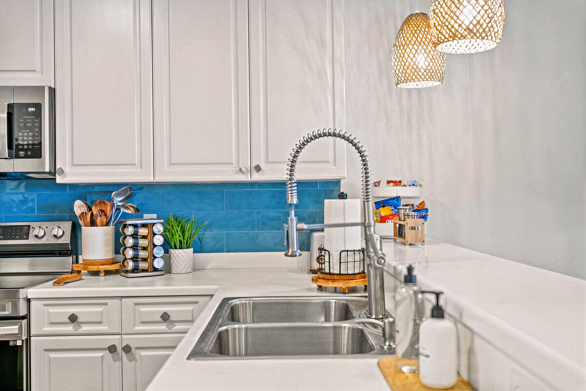BEACH POINTE T/H - Residential