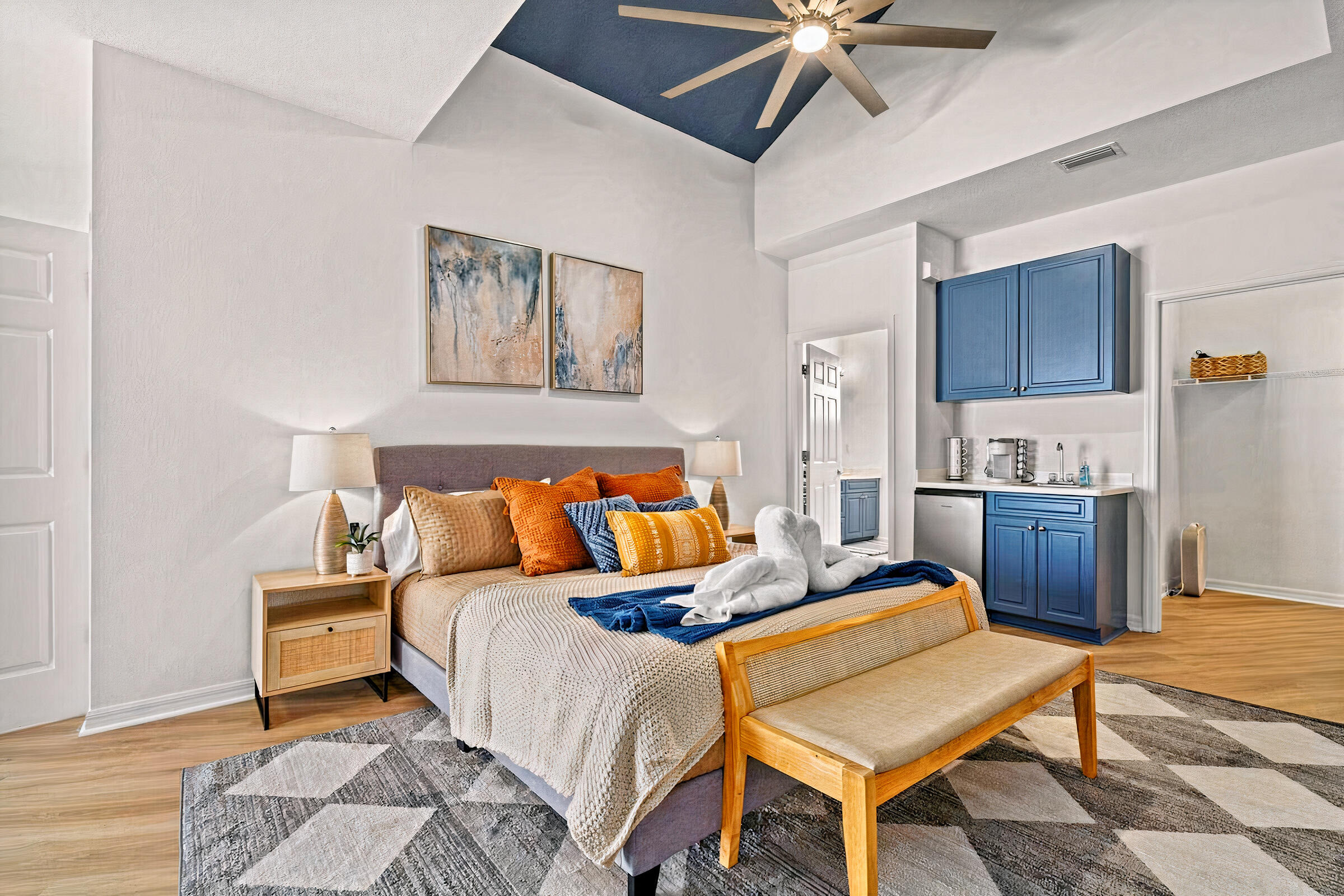 BEACH POINTE T/H - Residential