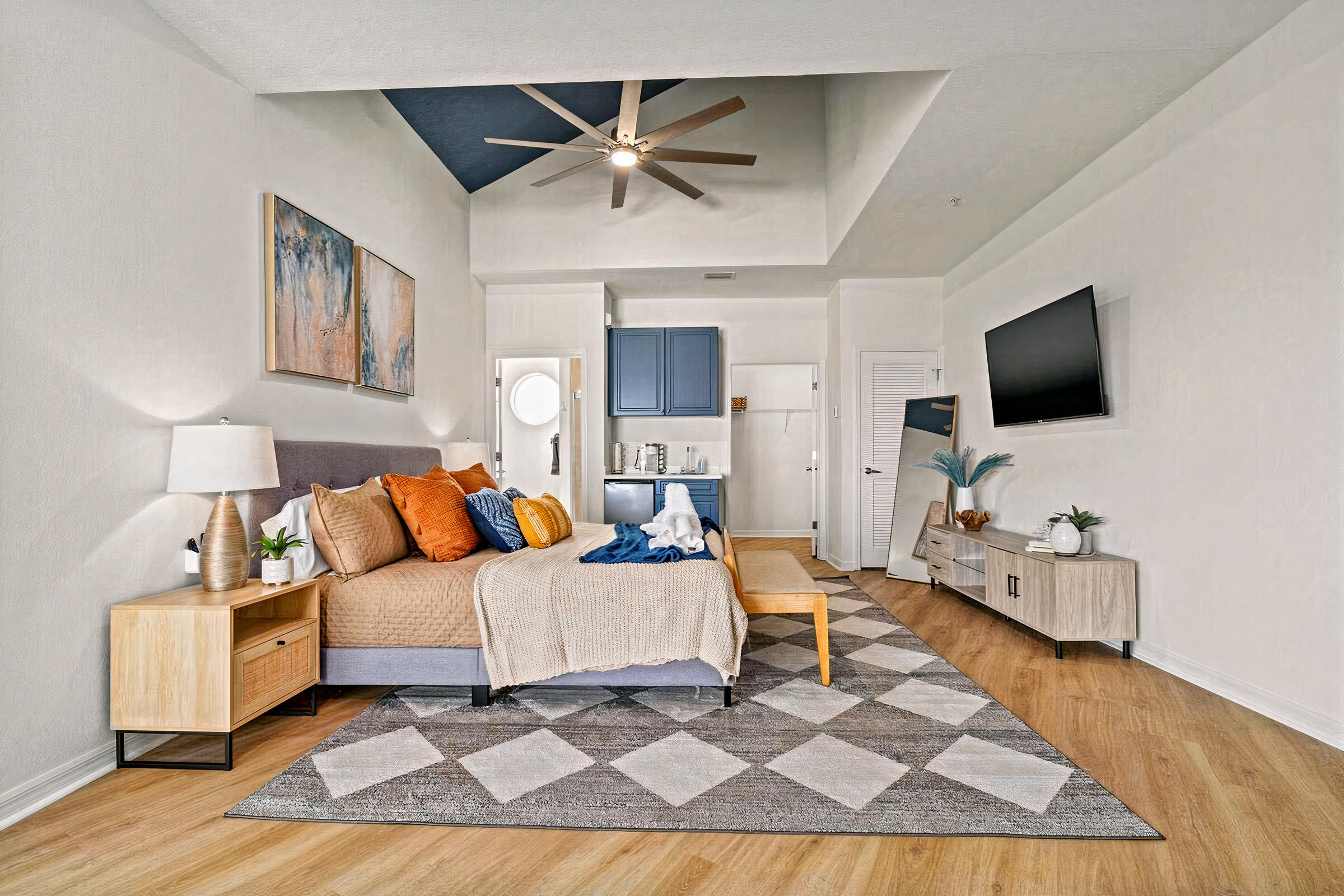 BEACH POINTE T/H - Residential