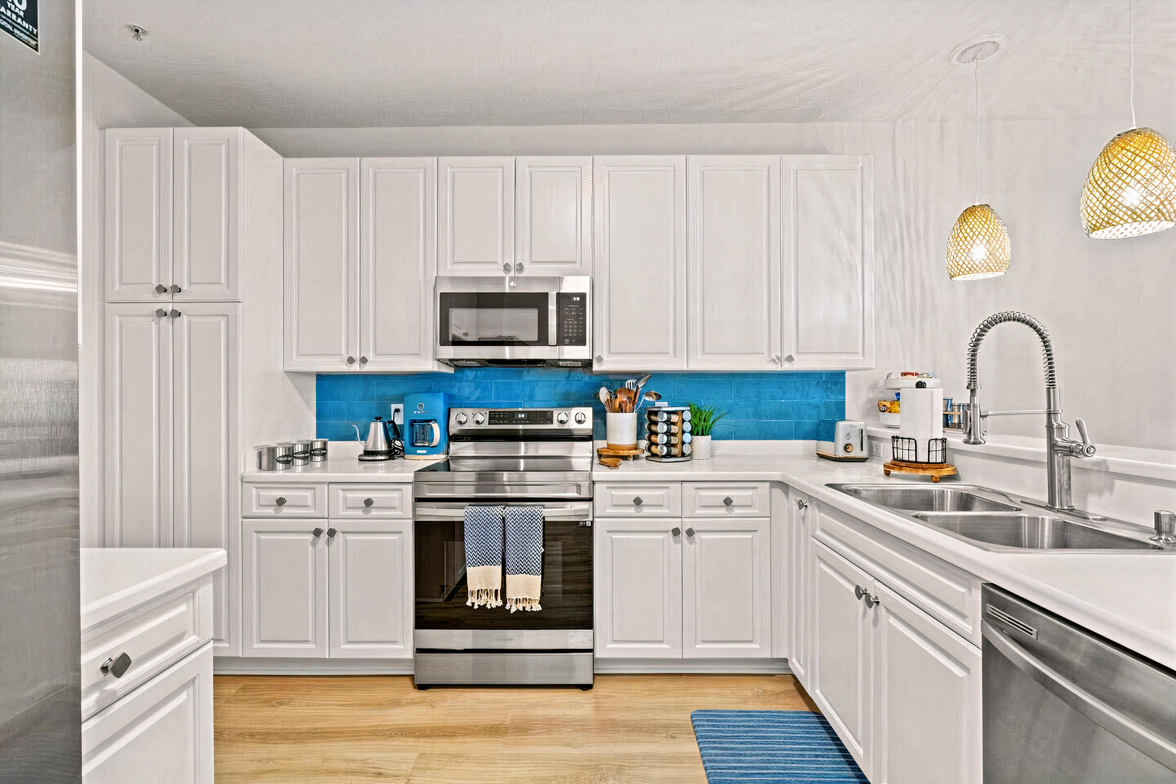 BEACH POINTE T/H - Residential