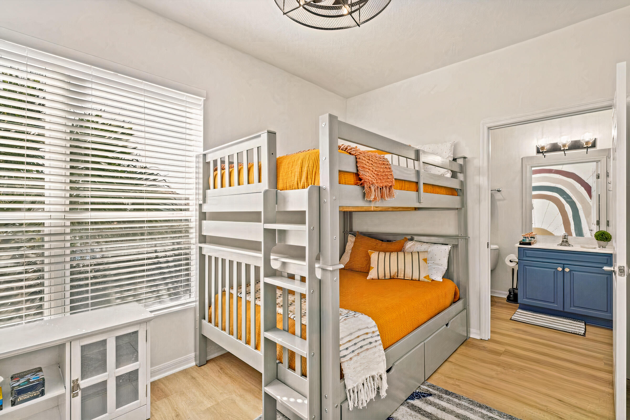 BEACH POINTE T/H - Residential