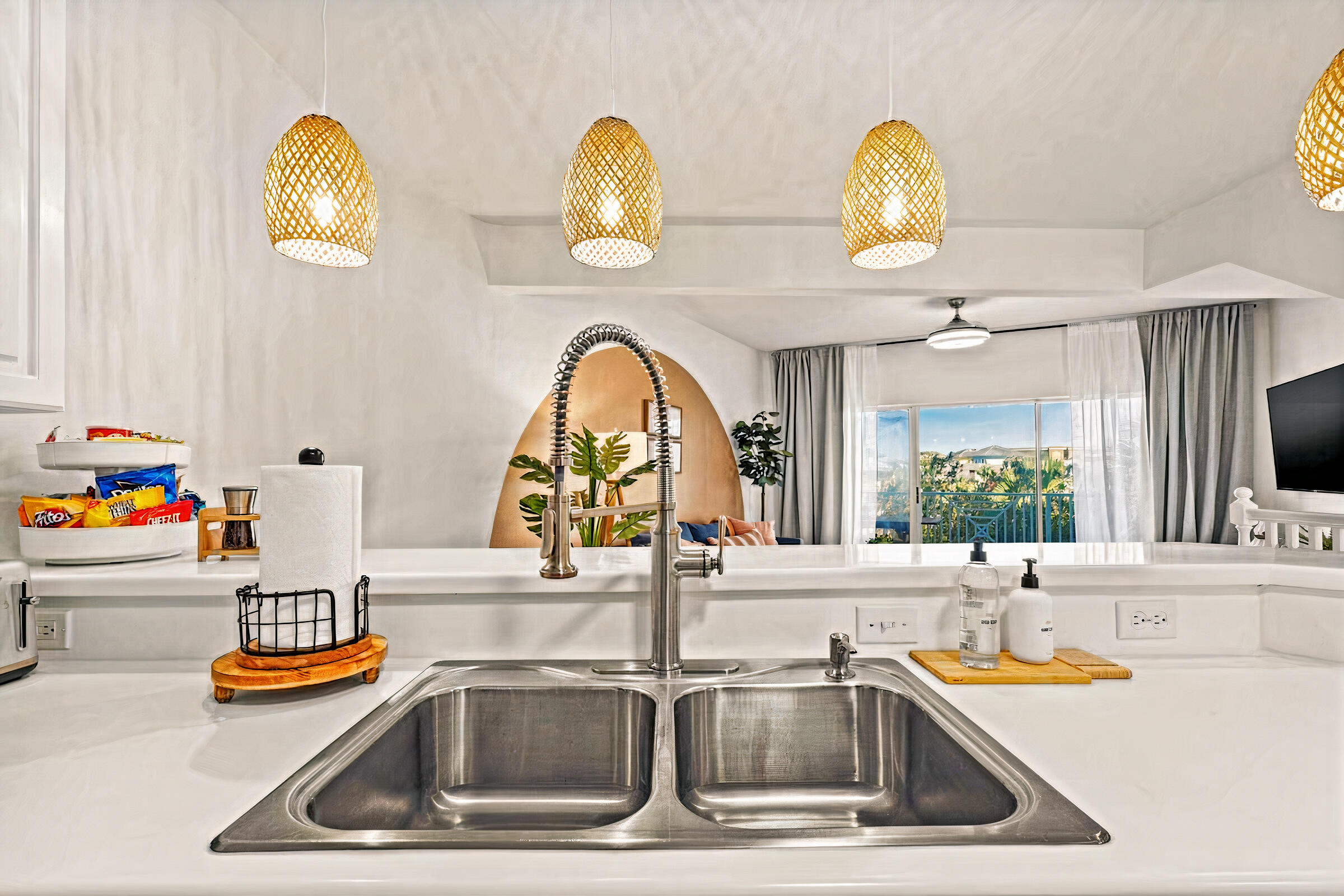 BEACH POINTE T/H - Residential