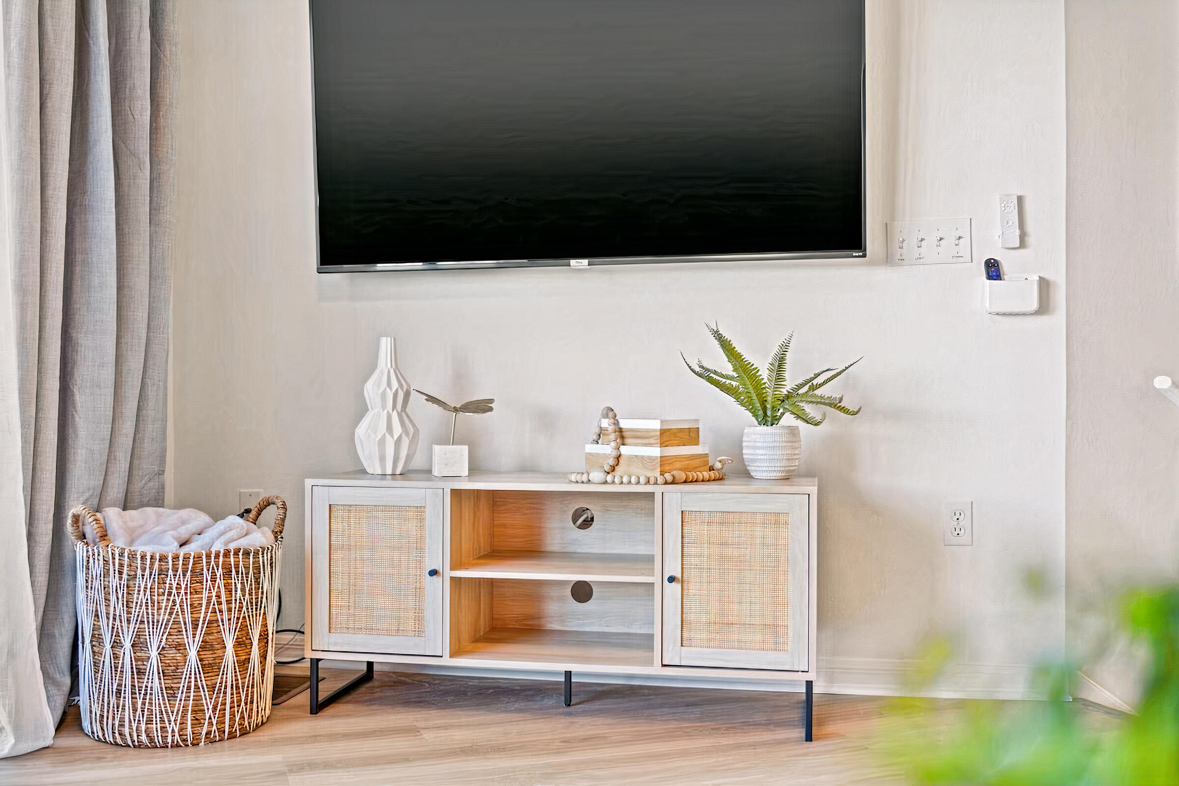 BEACH POINTE T/H - Residential