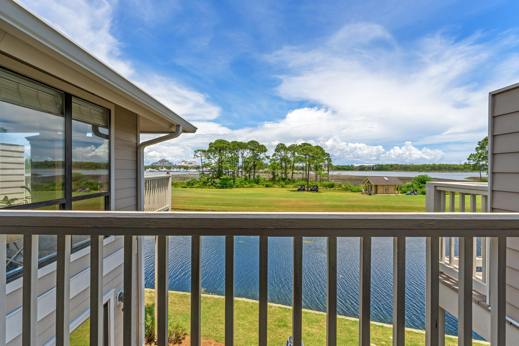 HARBOUR POINT CONDO - Residential