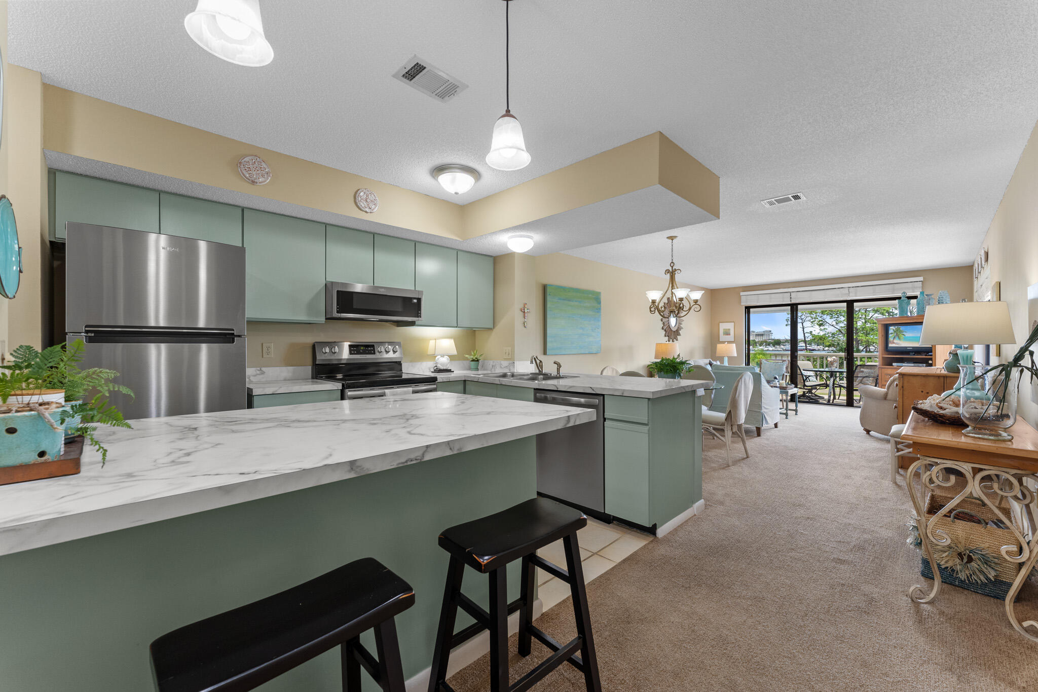 HARBOUR POINT CONDO - Residential