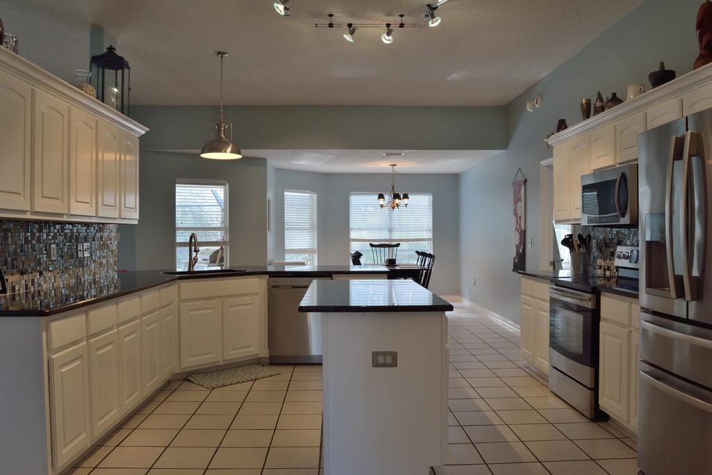 HOLLEY BY THE SEA - Residential