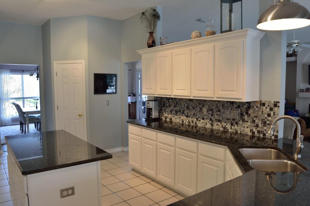 HOLLEY BY THE SEA - Residential