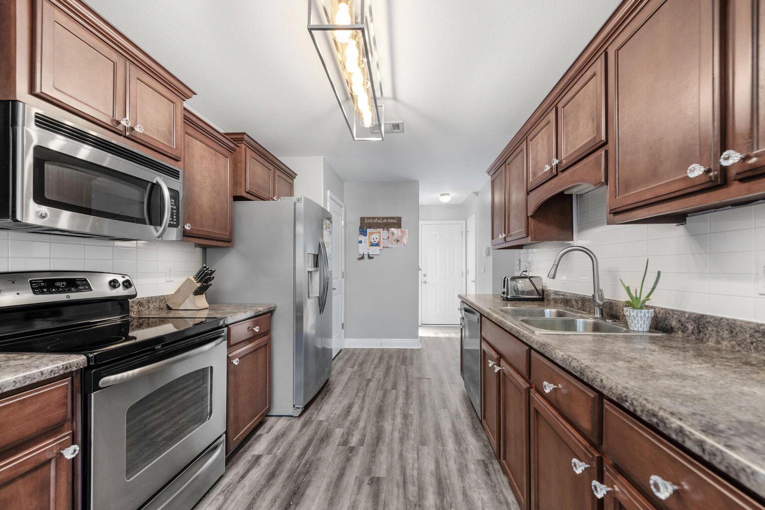 WATERSTONE - Residential Lease
