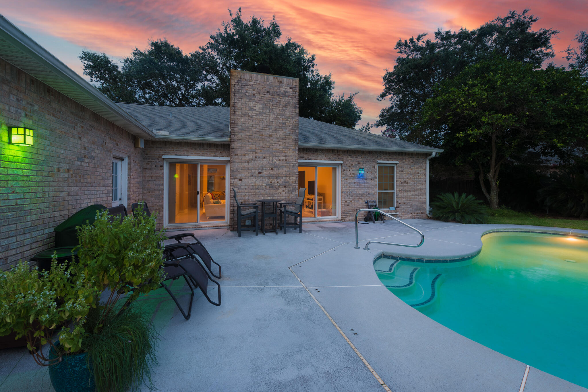EMERALD BREEZE ESTATES - Residential