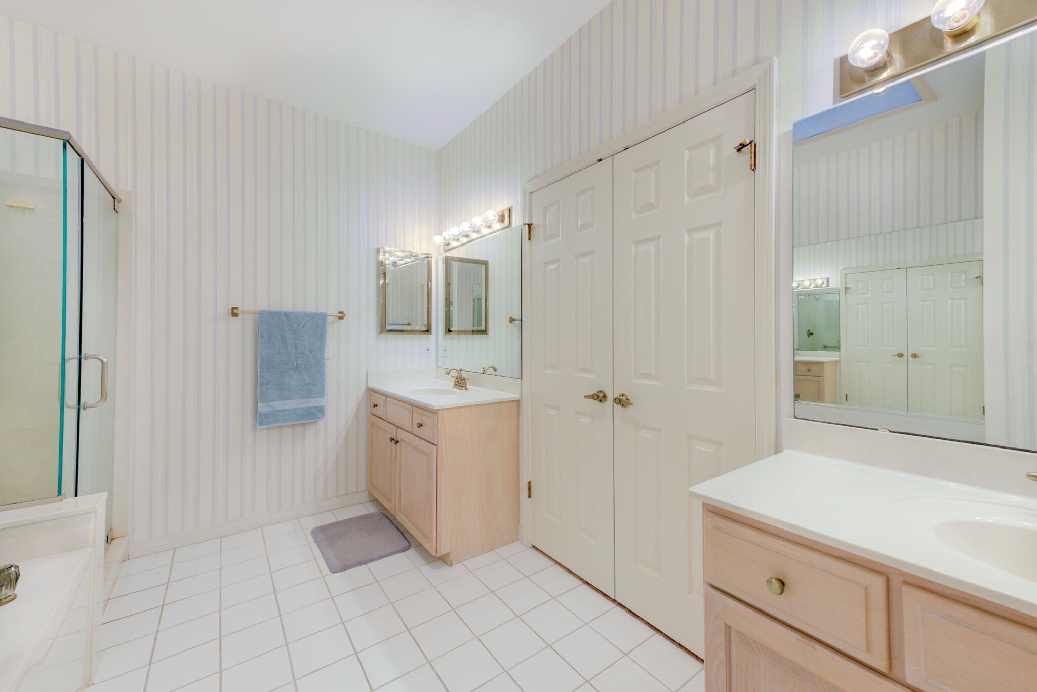 EMERALD BREEZE ESTATES - Residential
