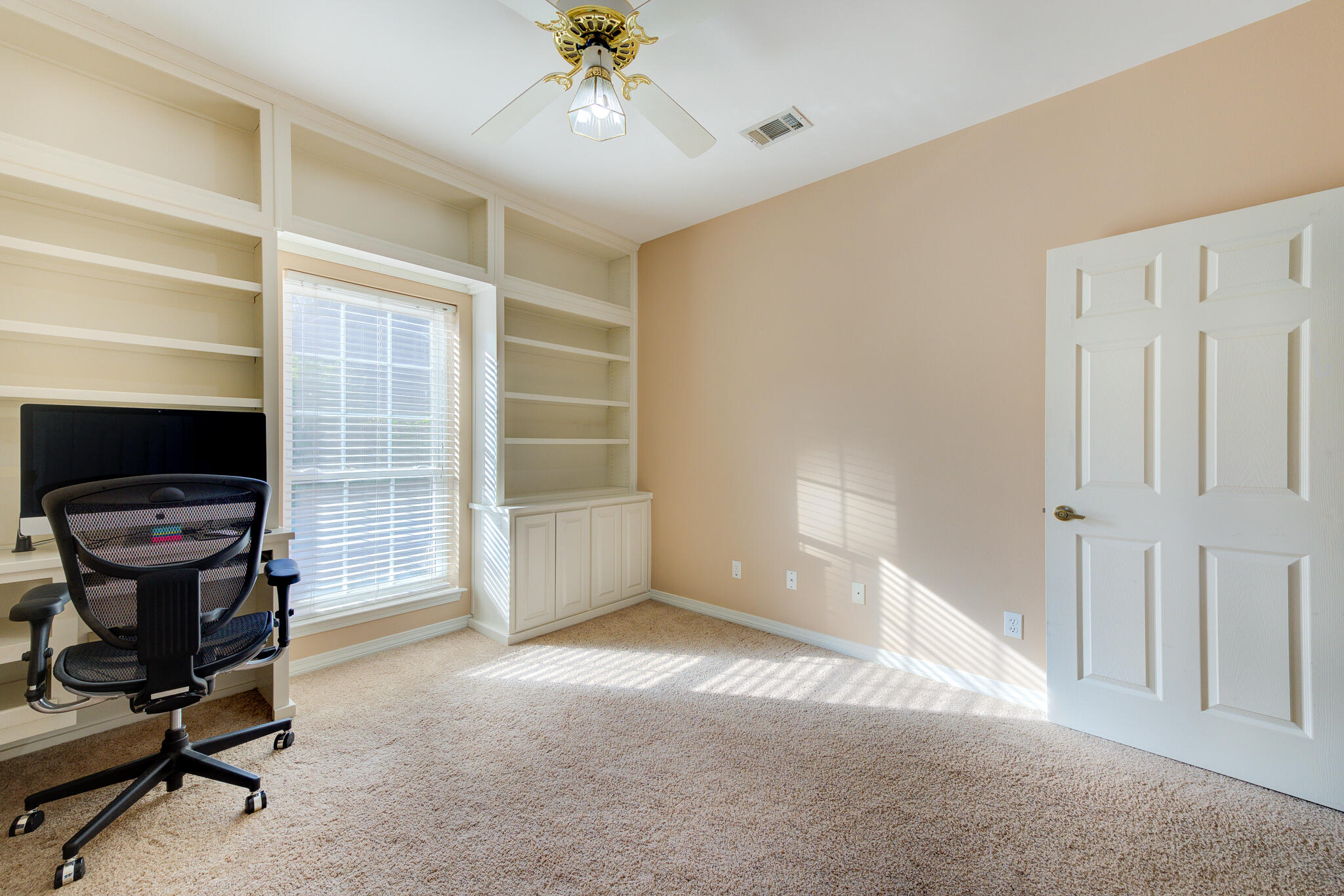EMERALD BREEZE ESTATES - Residential