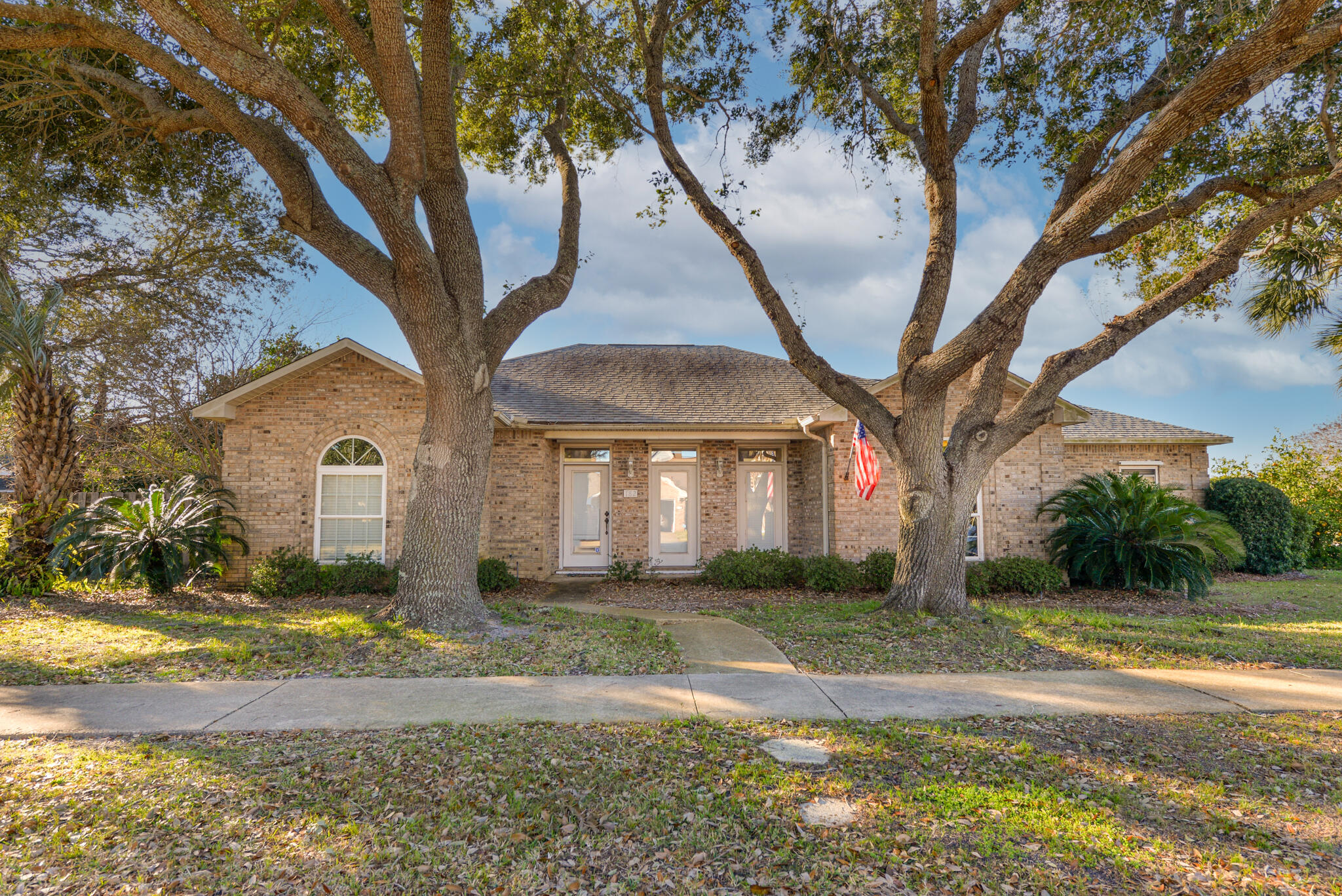 EMERALD BREEZE ESTATES - Residential