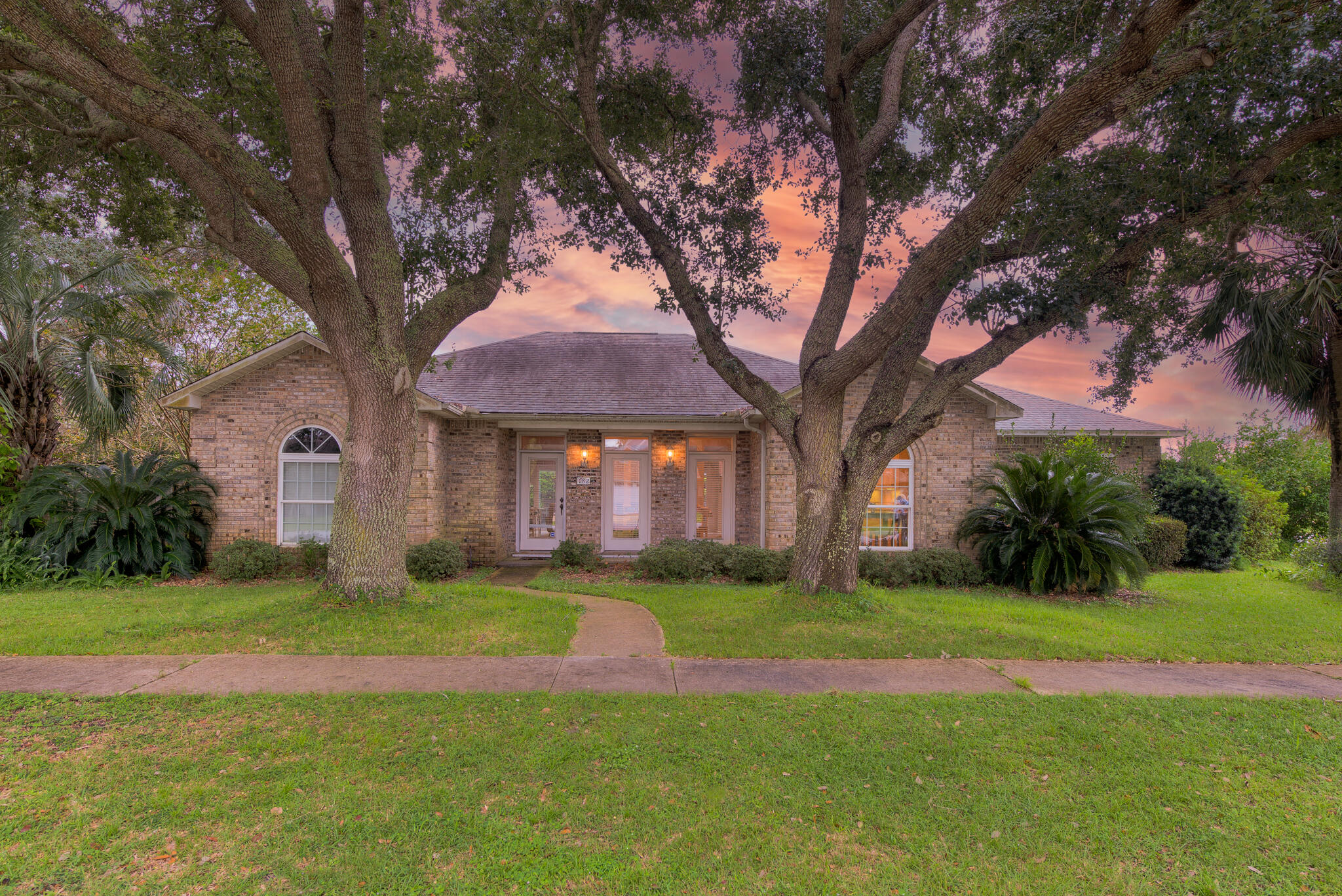 EMERALD BREEZE ESTATES - Residential