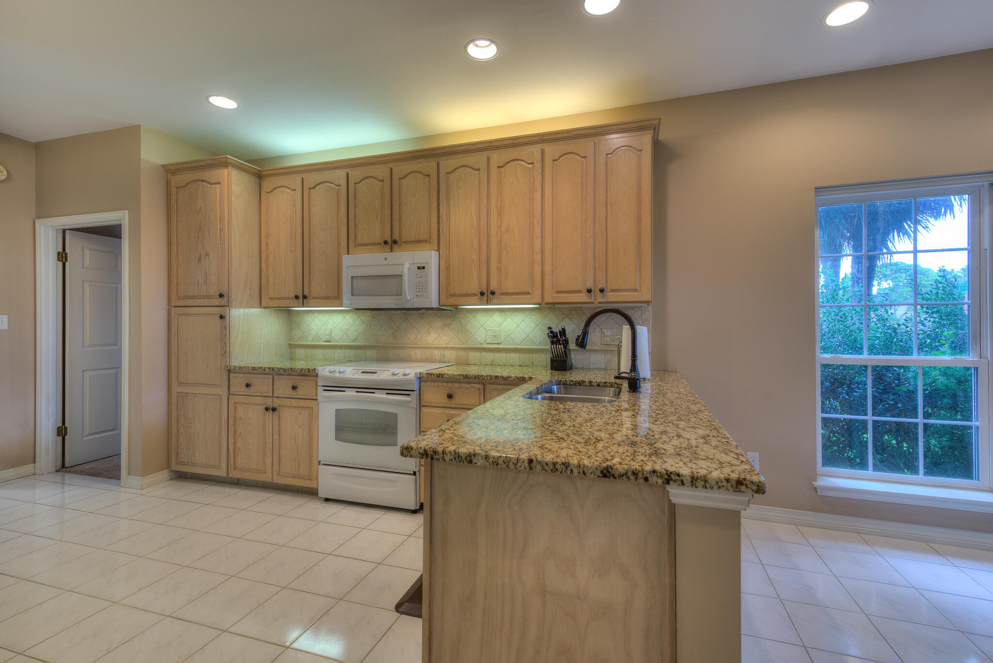 EMERALD BREEZE ESTATES - Residential
