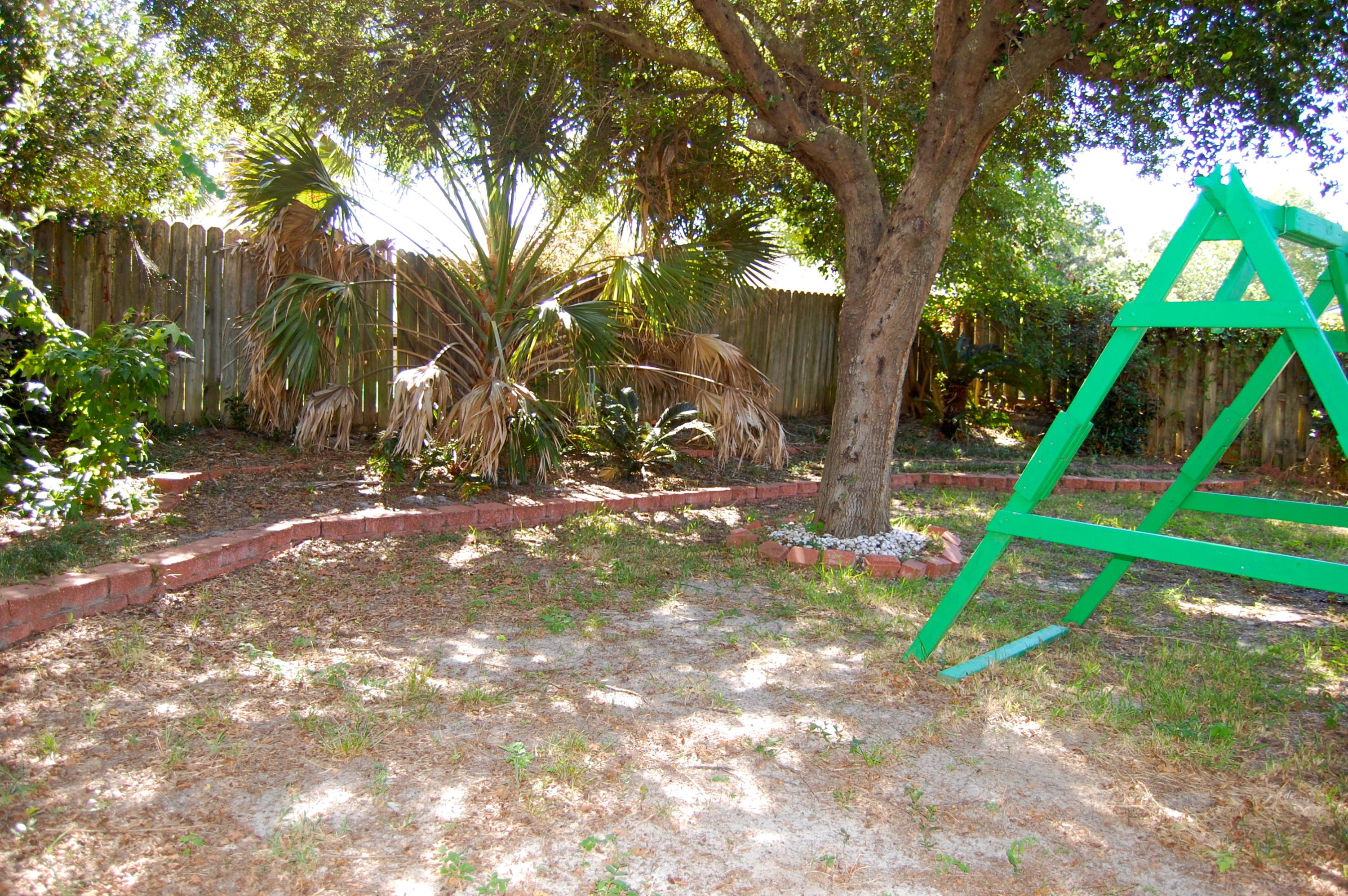 AZALEA GARDENS - Residential