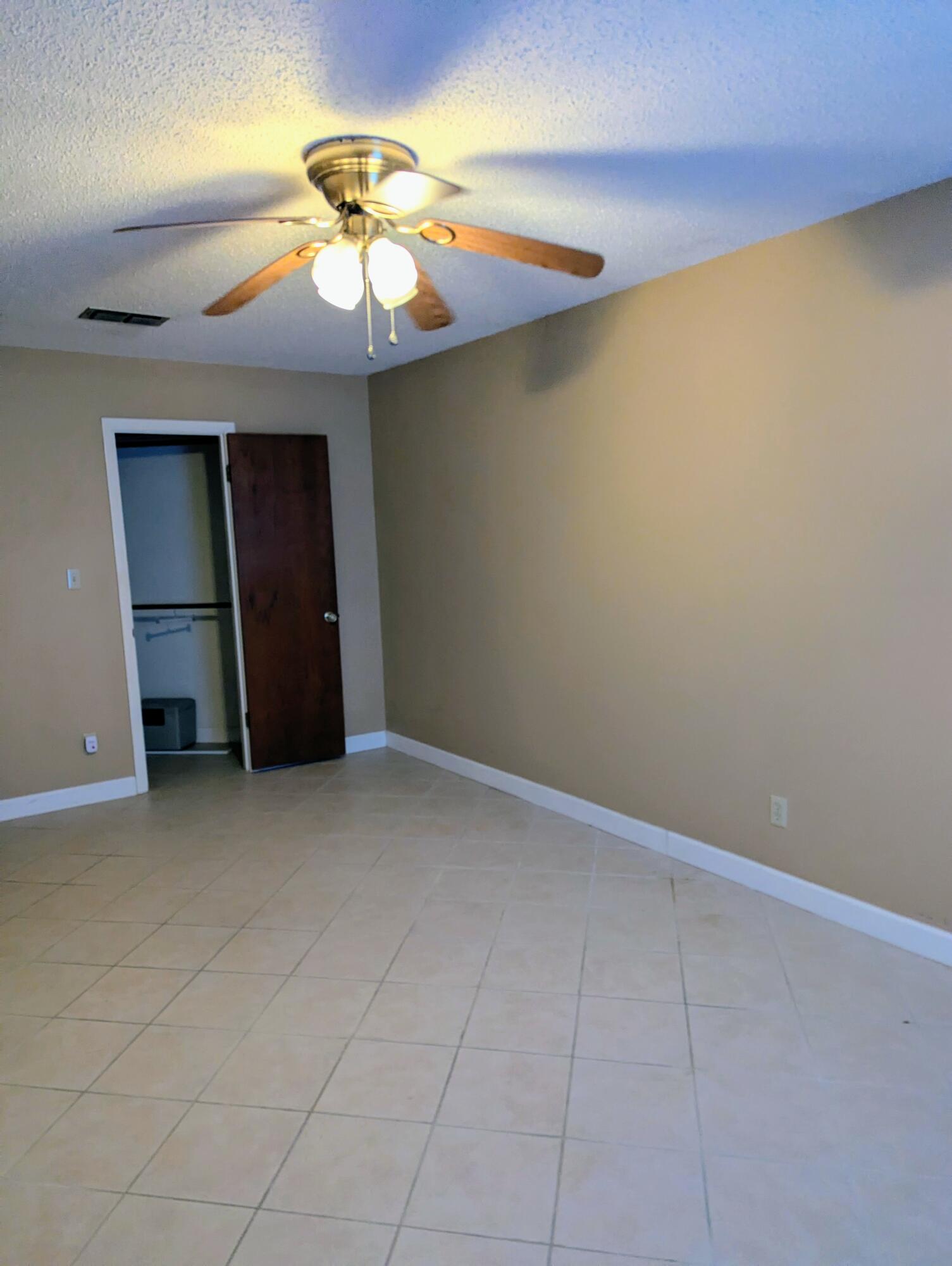 WOODHAM MANOR 4TH ADDN - Residential