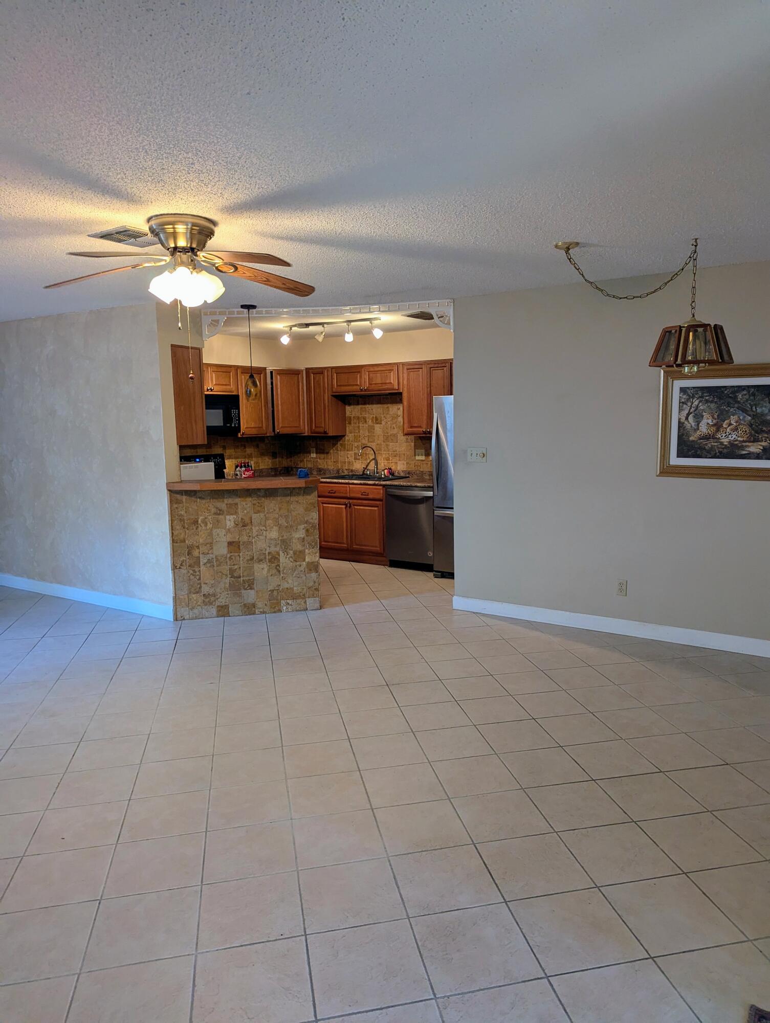 WOODHAM MANOR 4TH ADDN - Residential