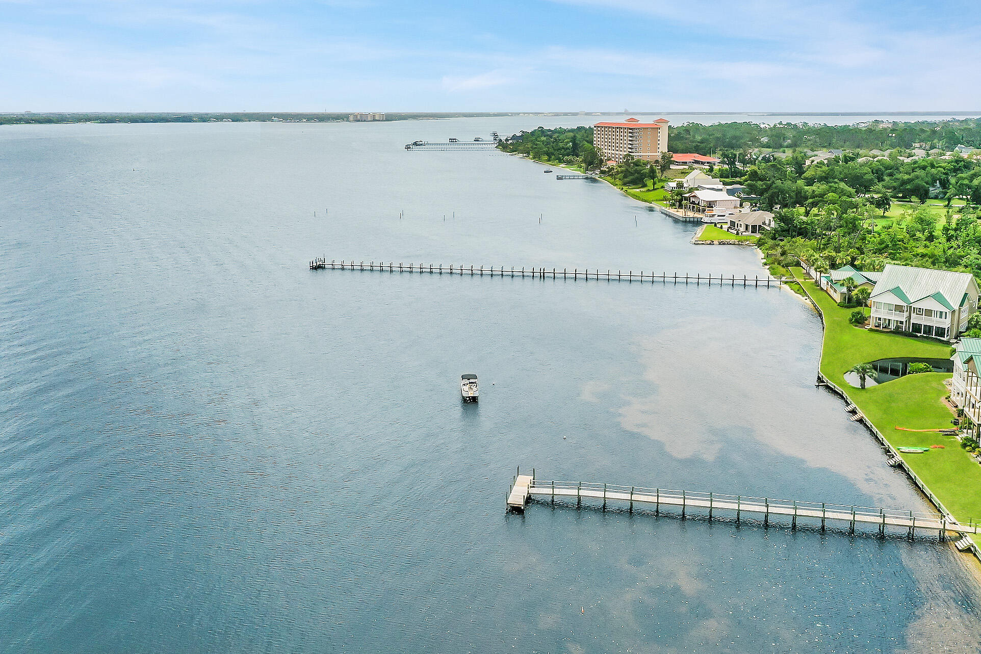 PELICAN BAY - Residential