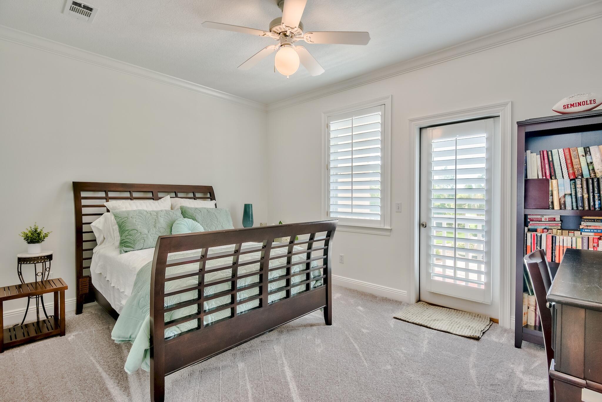 PELICAN BAY - Residential