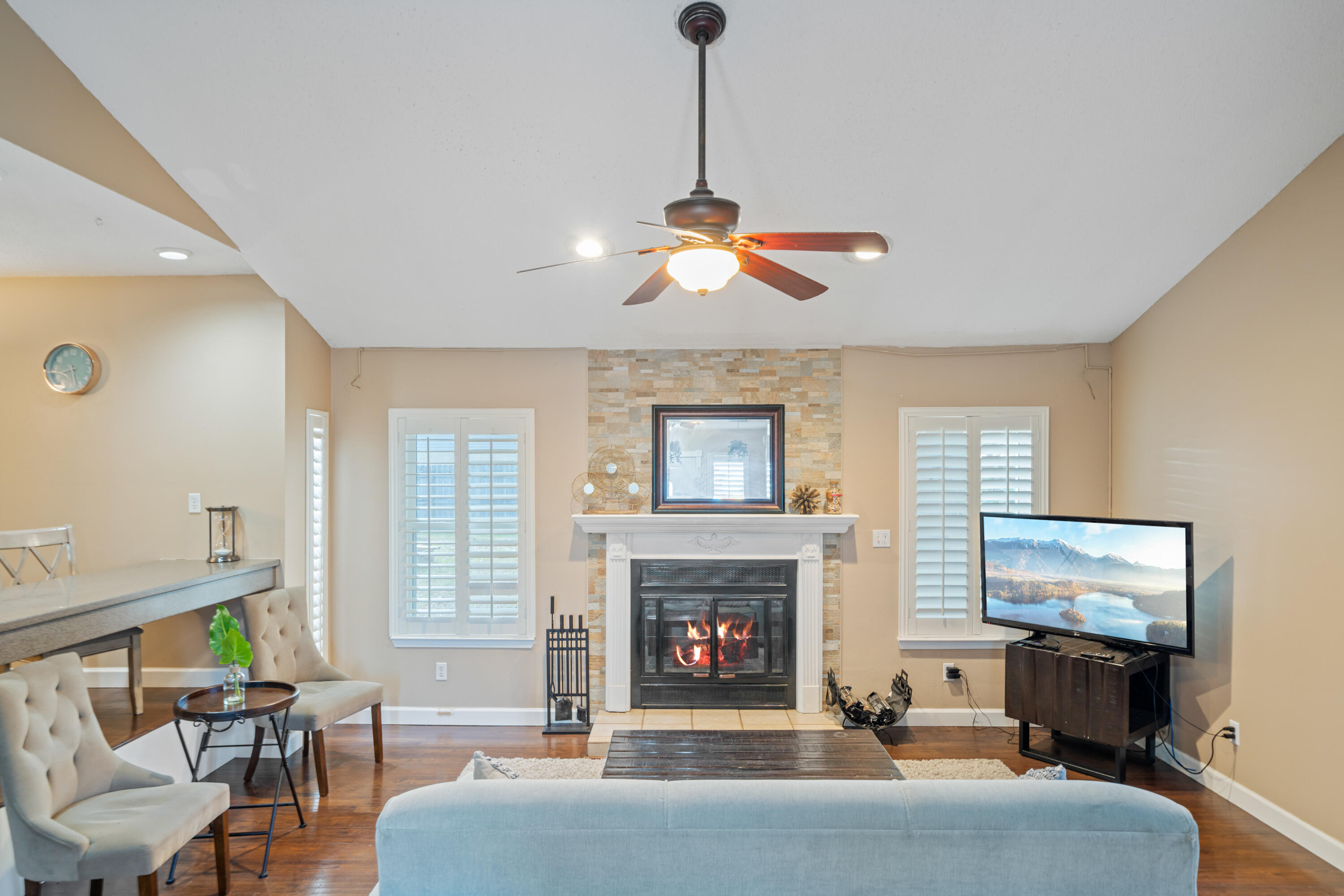 TIMBERLAKE ESTATES - Residential