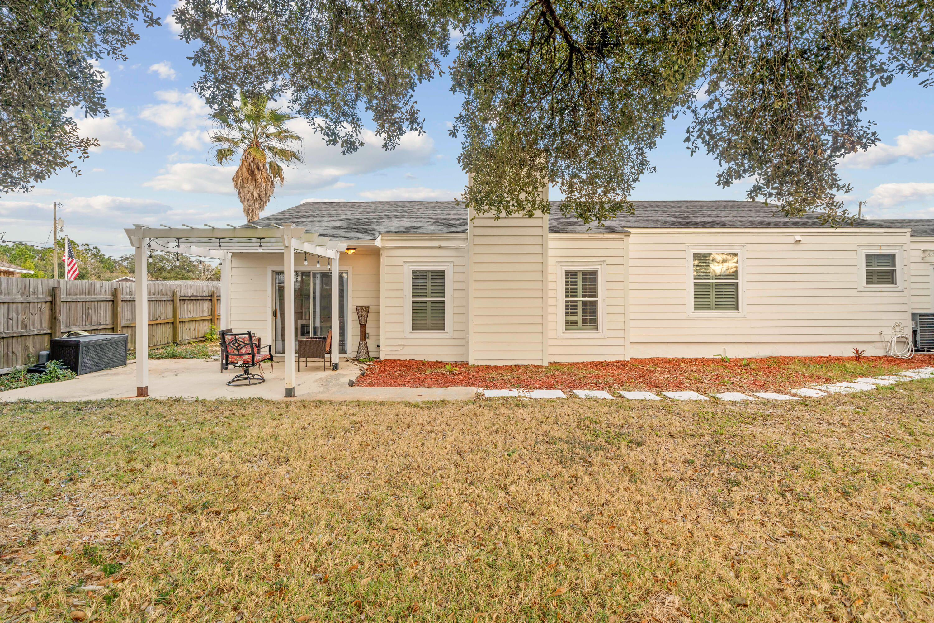 TIMBERLAKE ESTATES - Residential