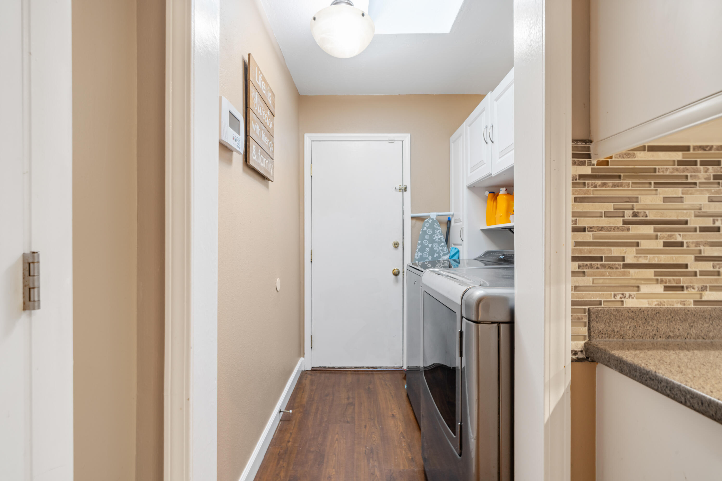 TIMBERLAKE ESTATES - Residential