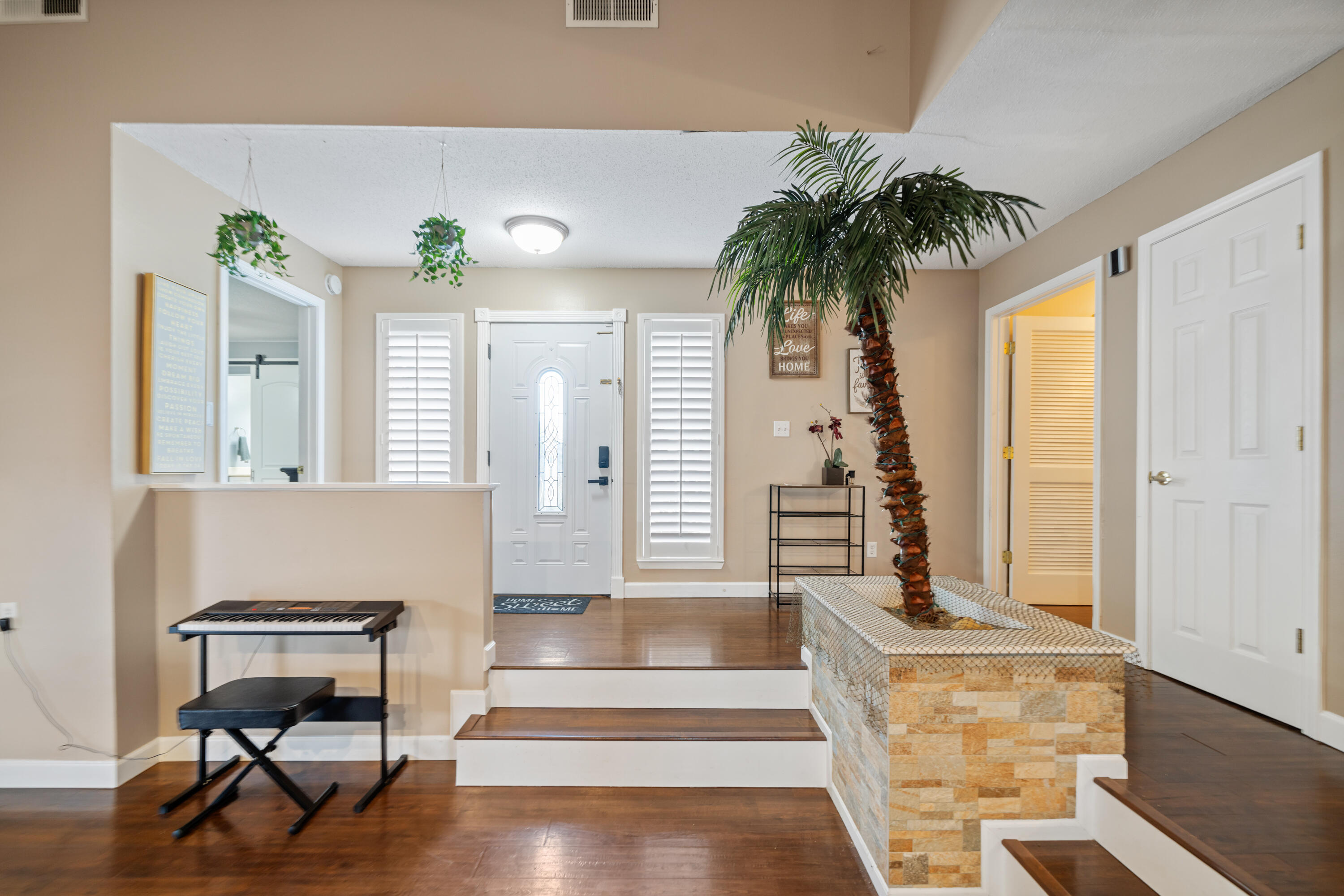 TIMBERLAKE ESTATES - Residential