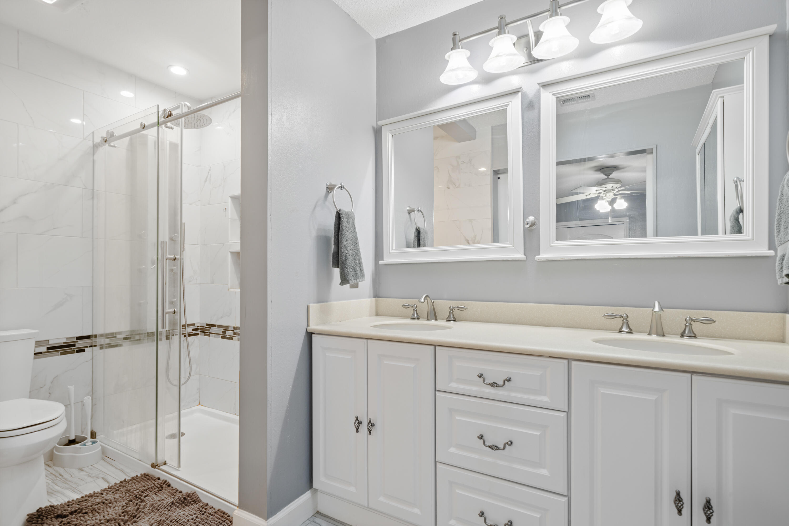 TIMBERLAKE ESTATES - Residential