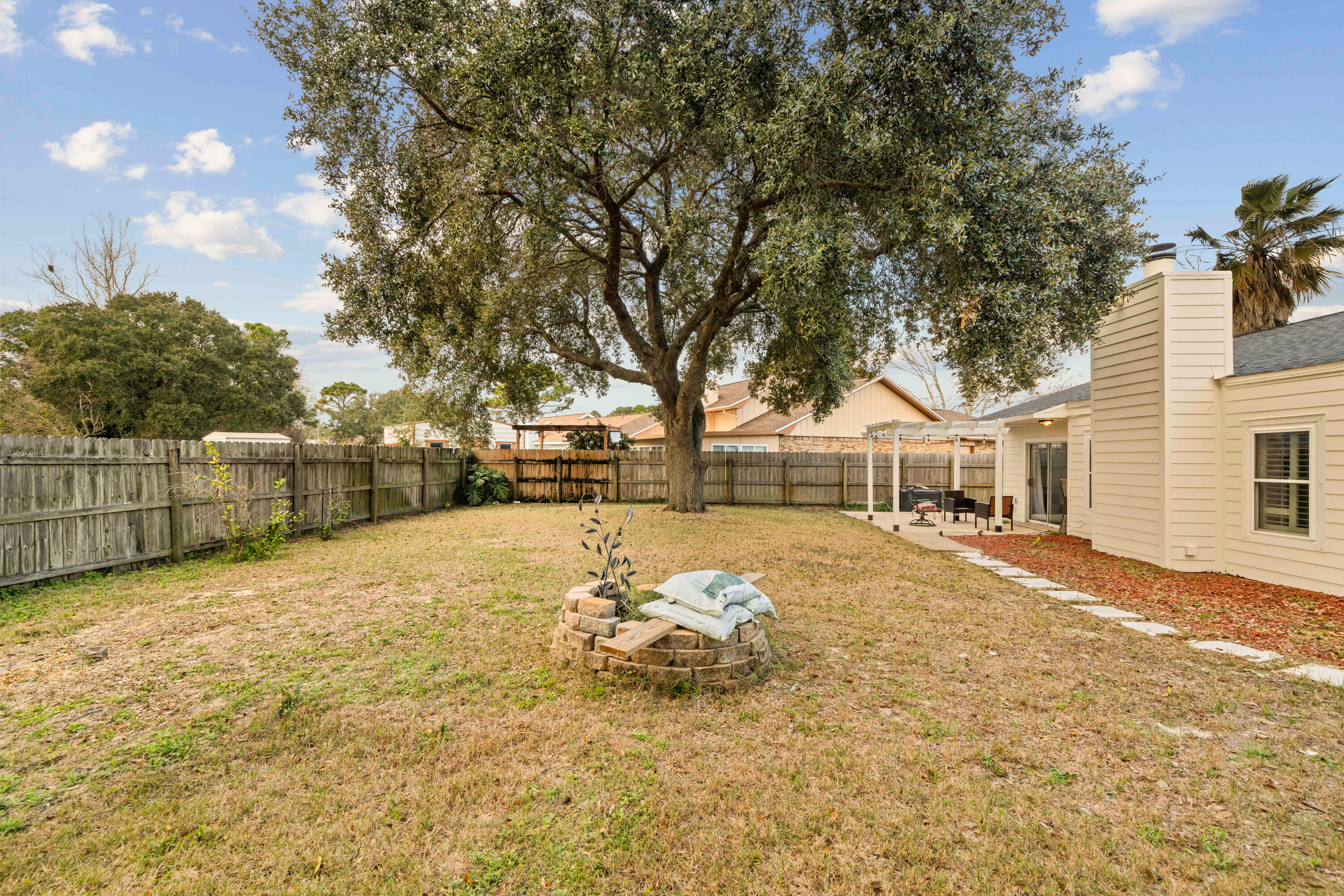 TIMBERLAKE ESTATES - Residential