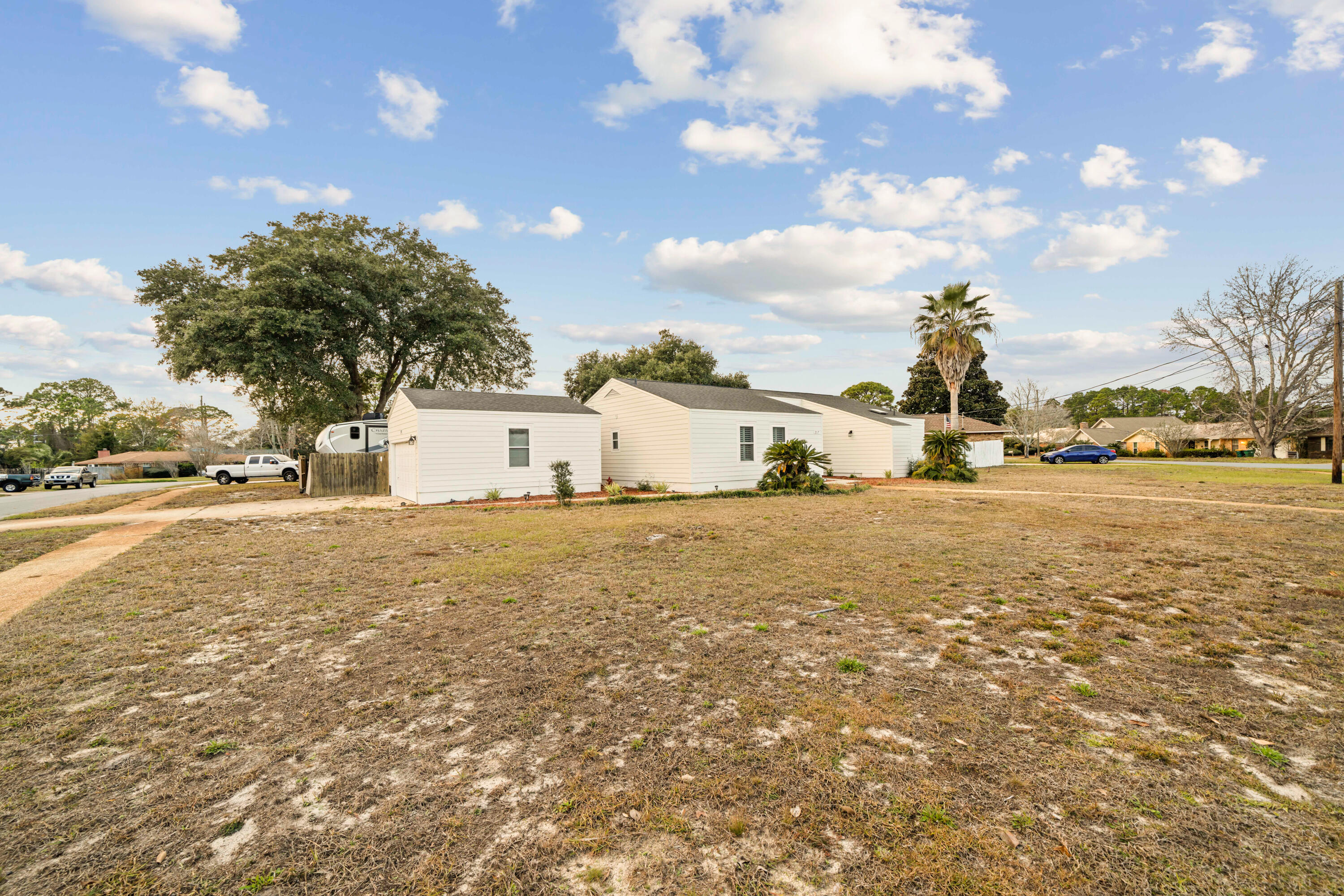 TIMBERLAKE ESTATES - Residential