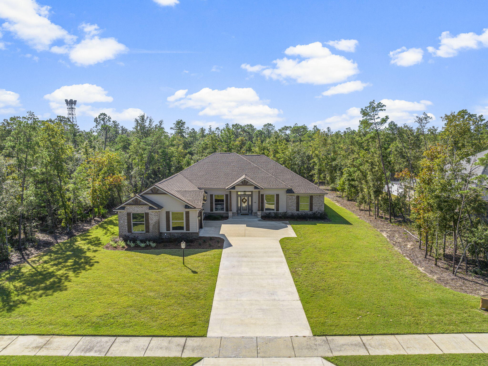 Lake Merial - Residential