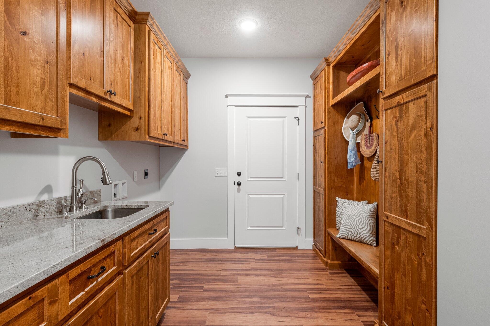 Lake Merial - Residential