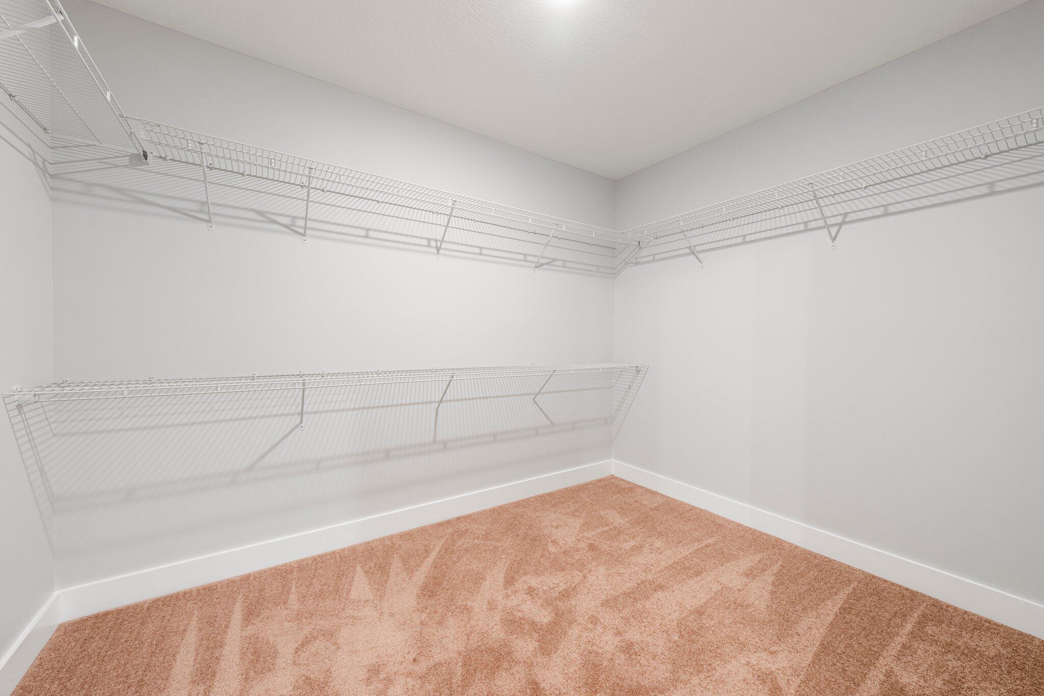 Lake Merial - Residential