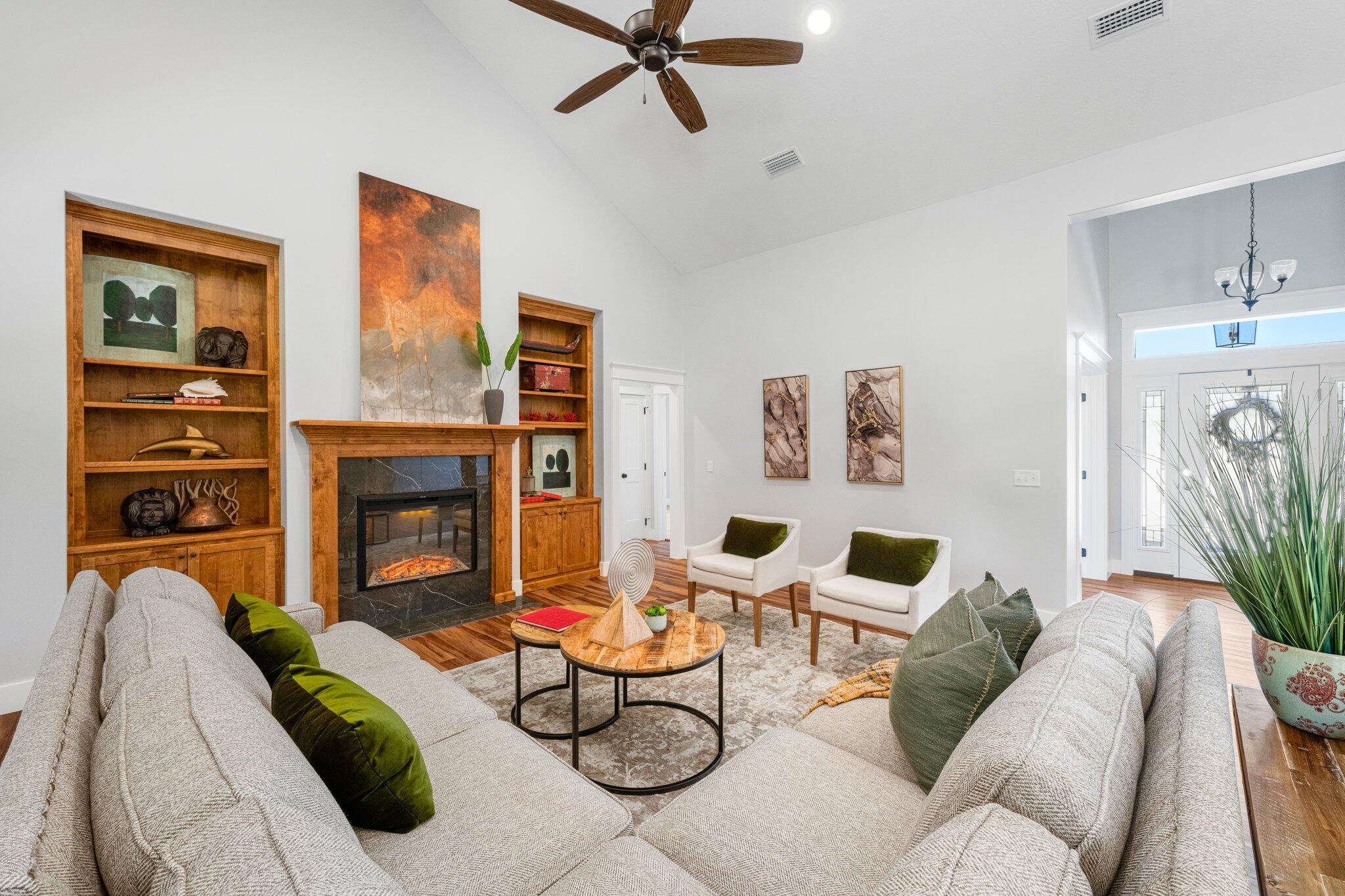 Lake Merial - Residential