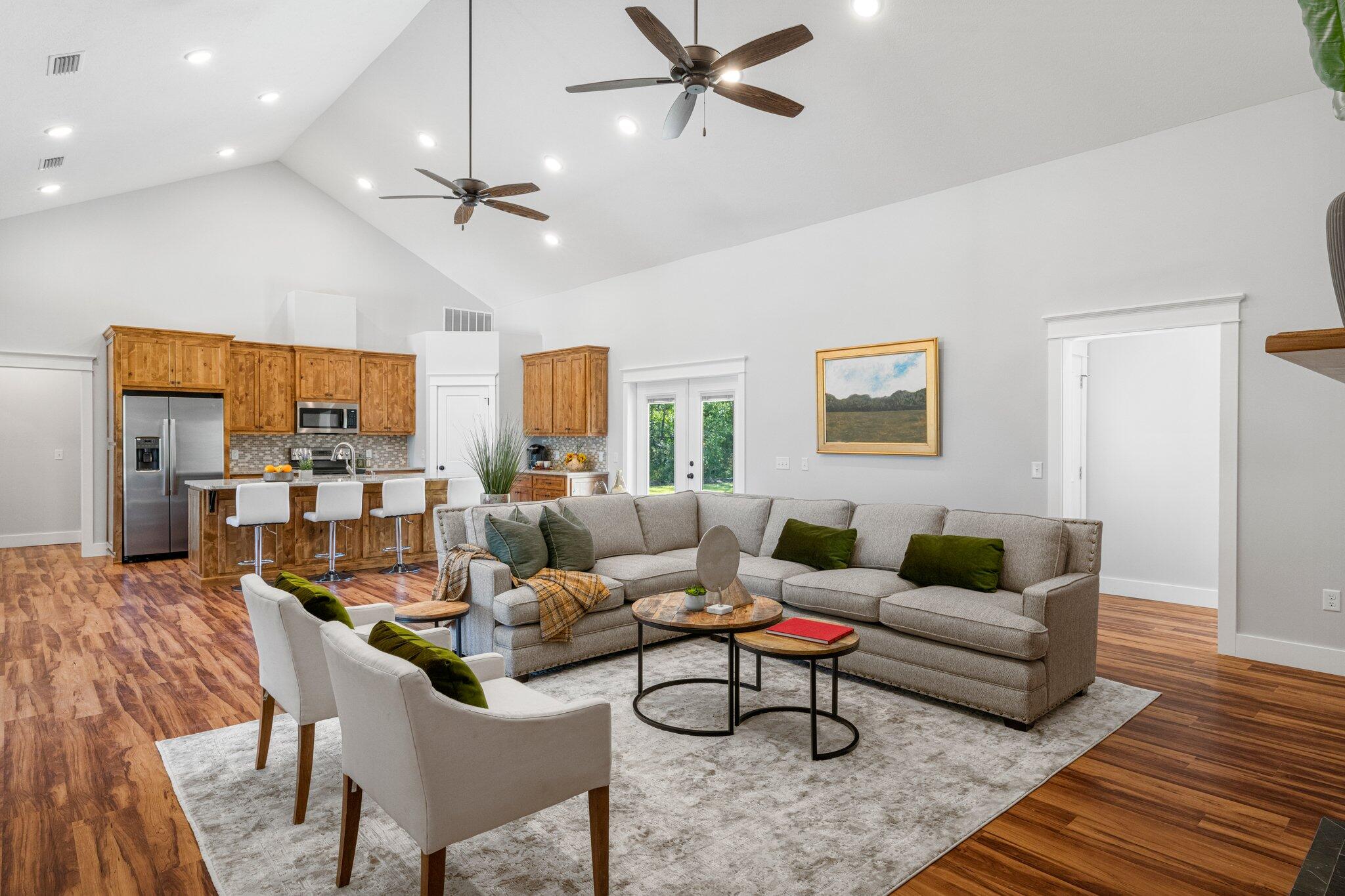 Lake Merial - Residential