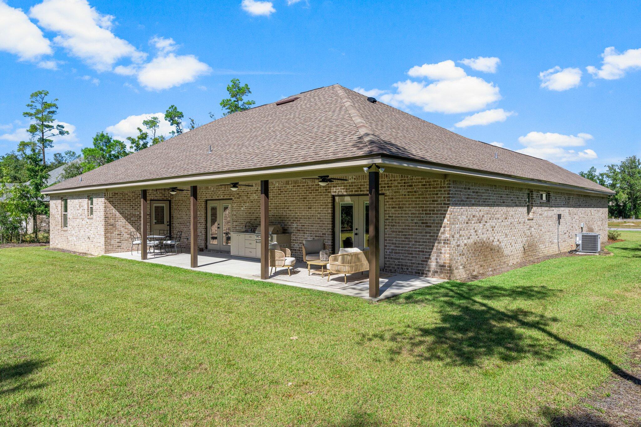 Lake Merial - Residential