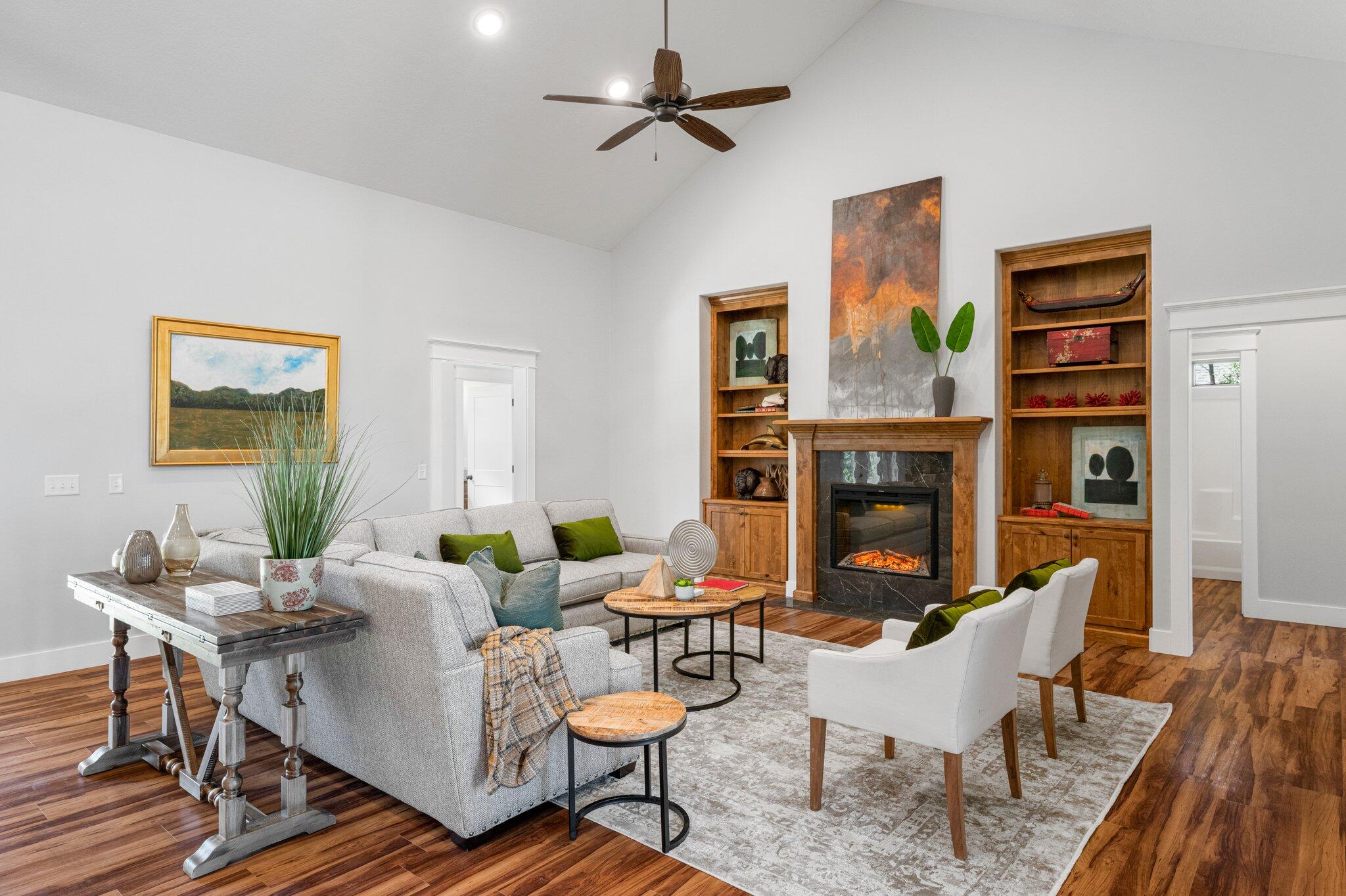 Lake Merial - Residential