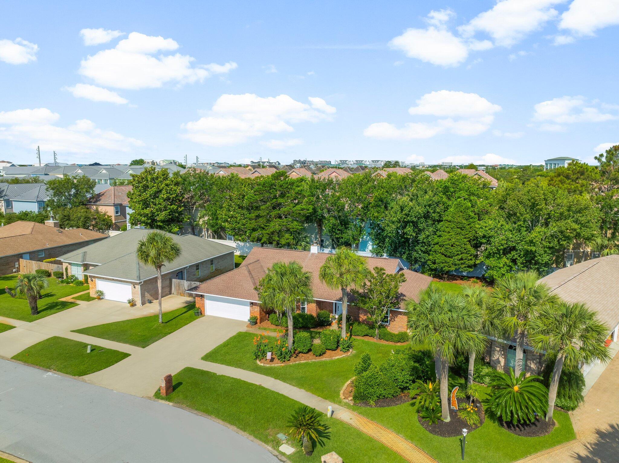 EMERALD BREEZE ESTATES - Residential