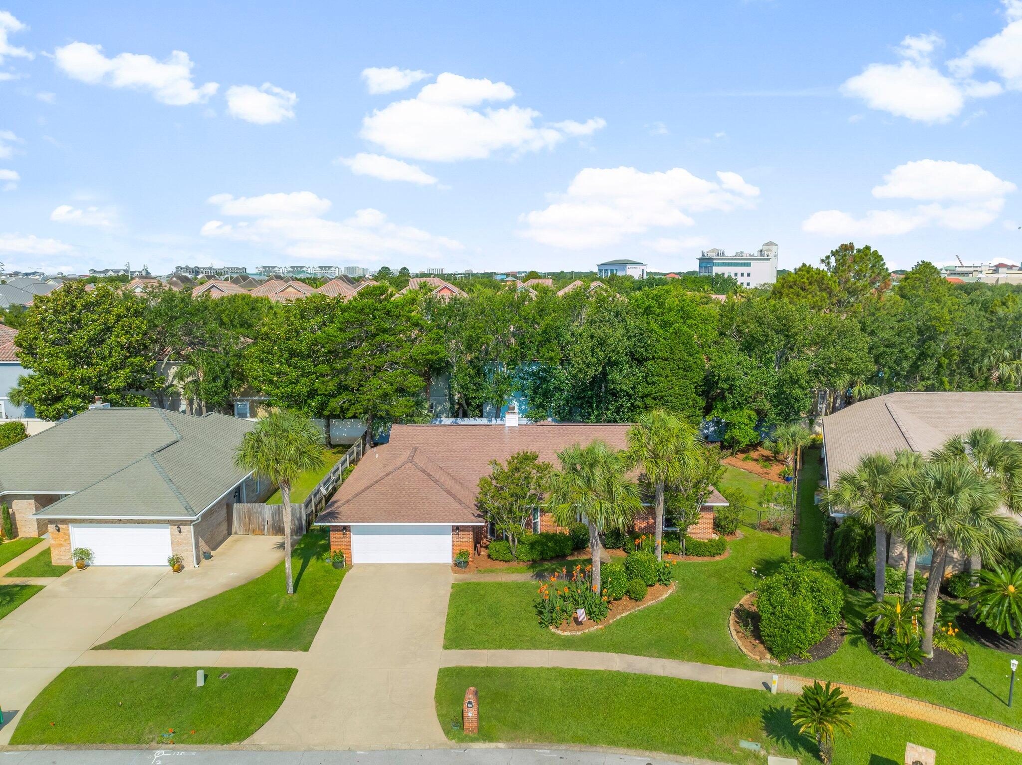 EMERALD BREEZE ESTATES - Residential