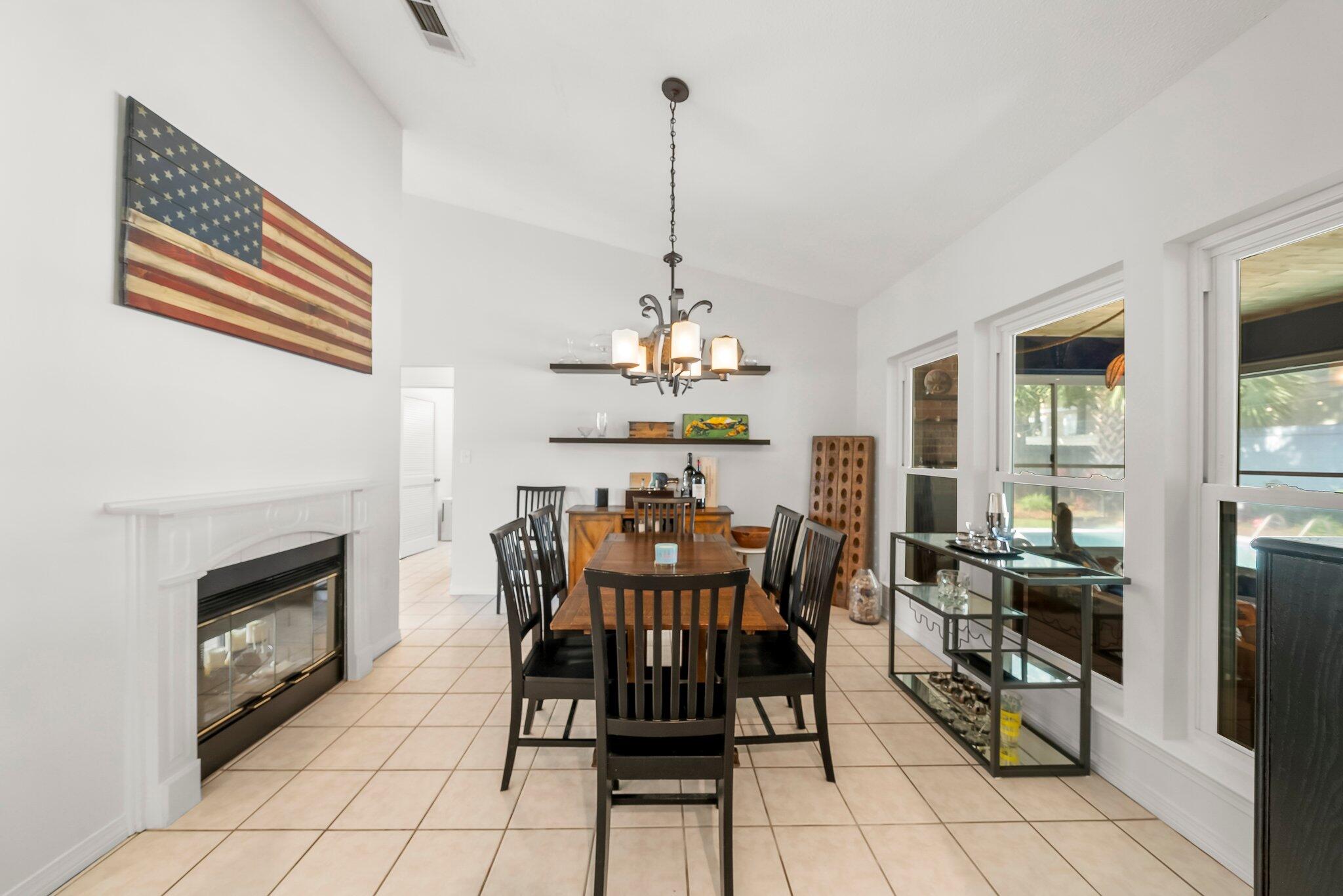 EMERALD BREEZE ESTATES - Residential