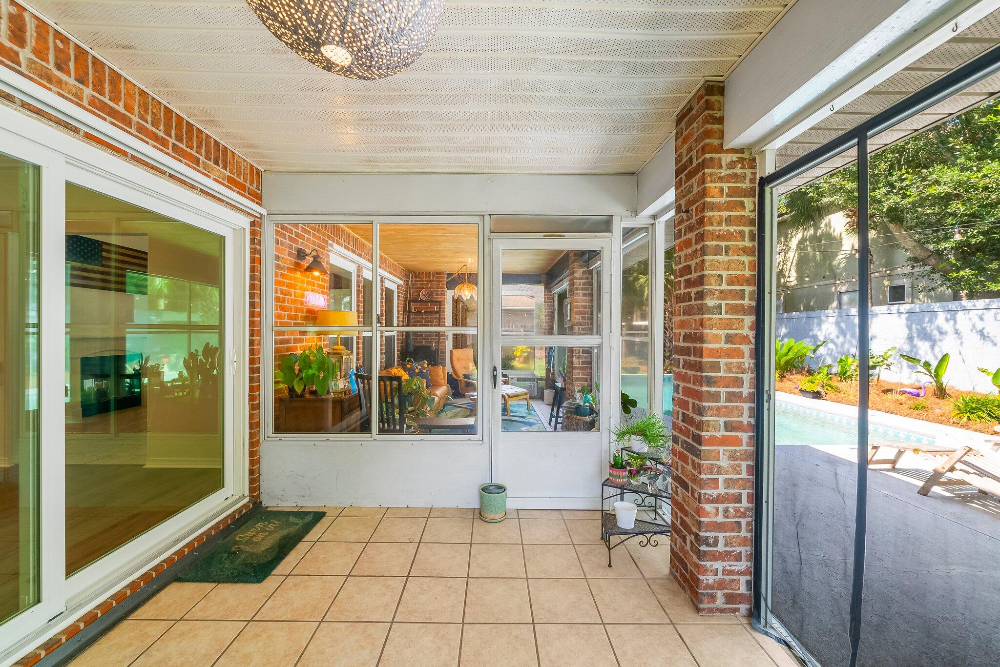 EMERALD BREEZE ESTATES - Residential