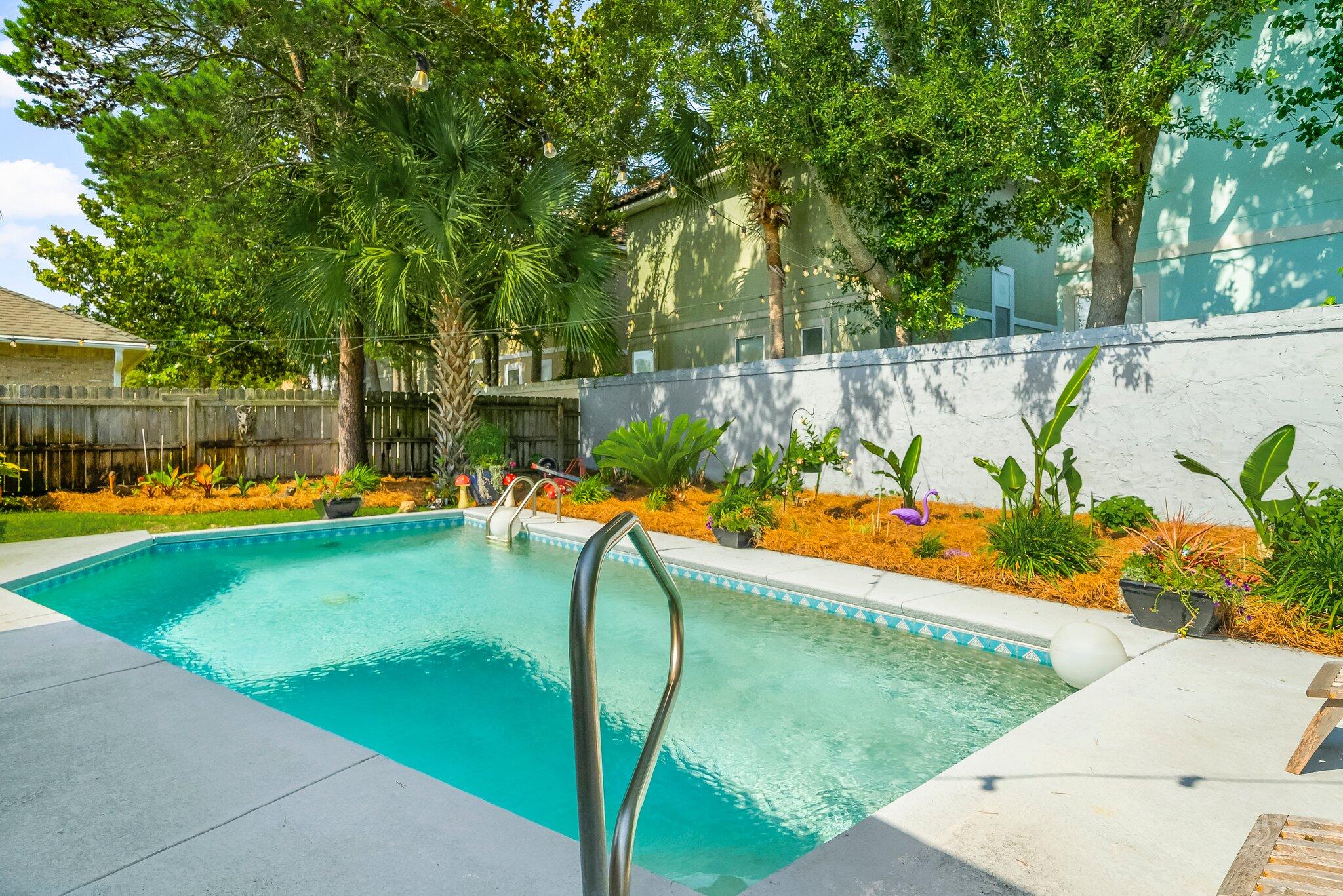 EMERALD BREEZE ESTATES - Residential