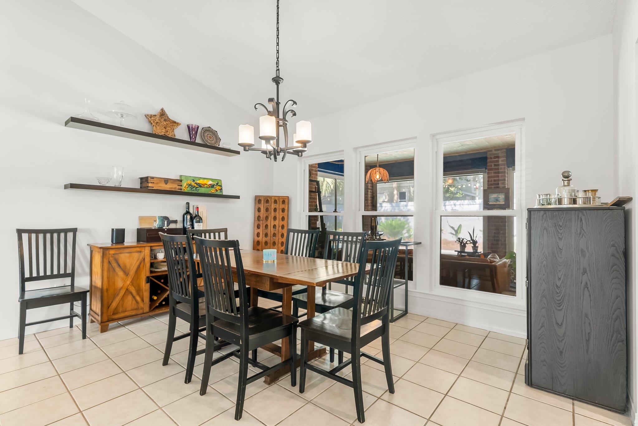 EMERALD BREEZE ESTATES - Residential