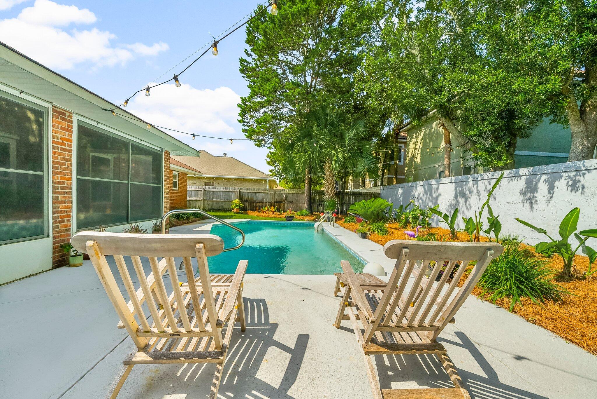 EMERALD BREEZE ESTATES - Residential