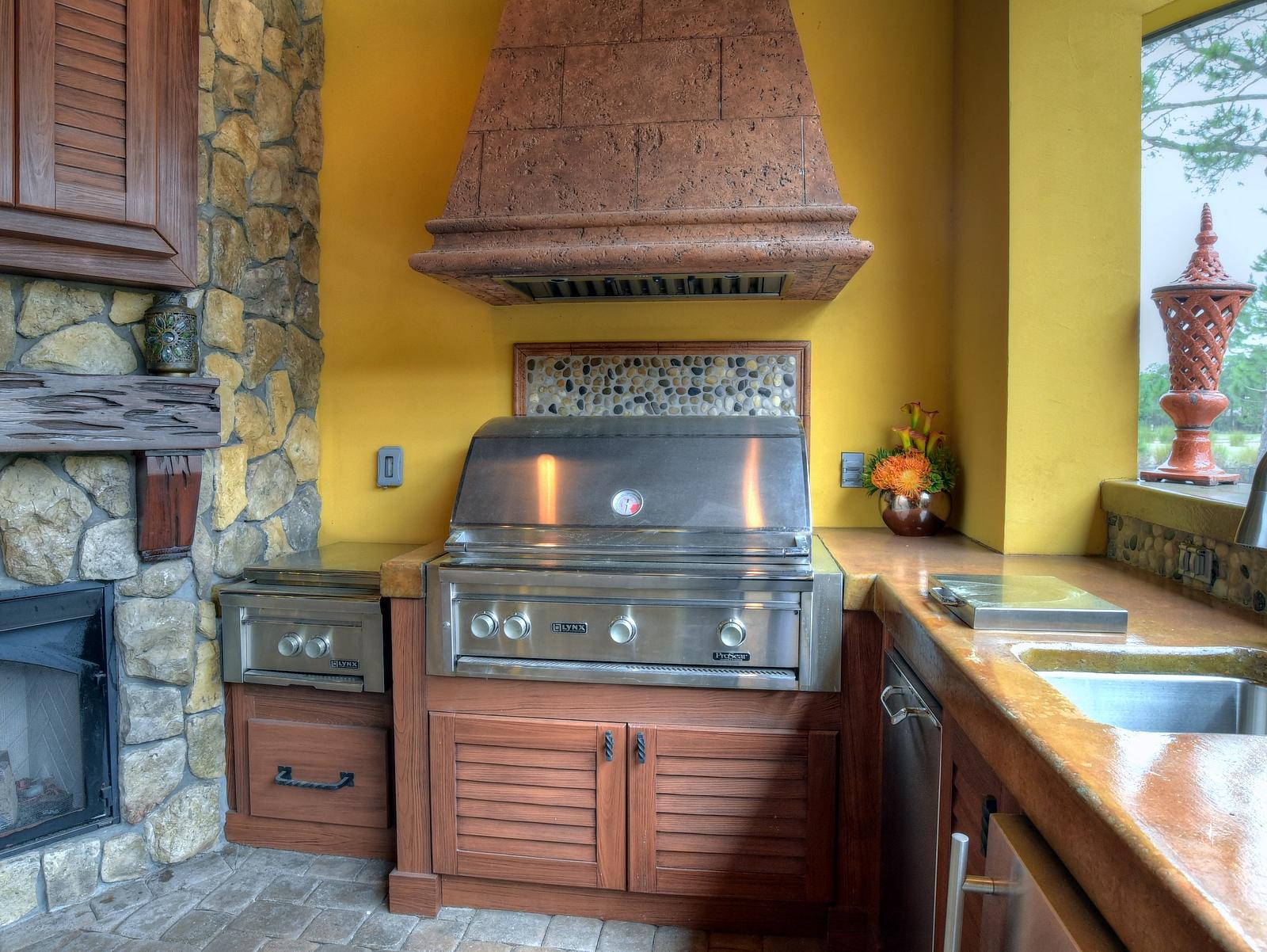 ISLAND GREEN - Residential