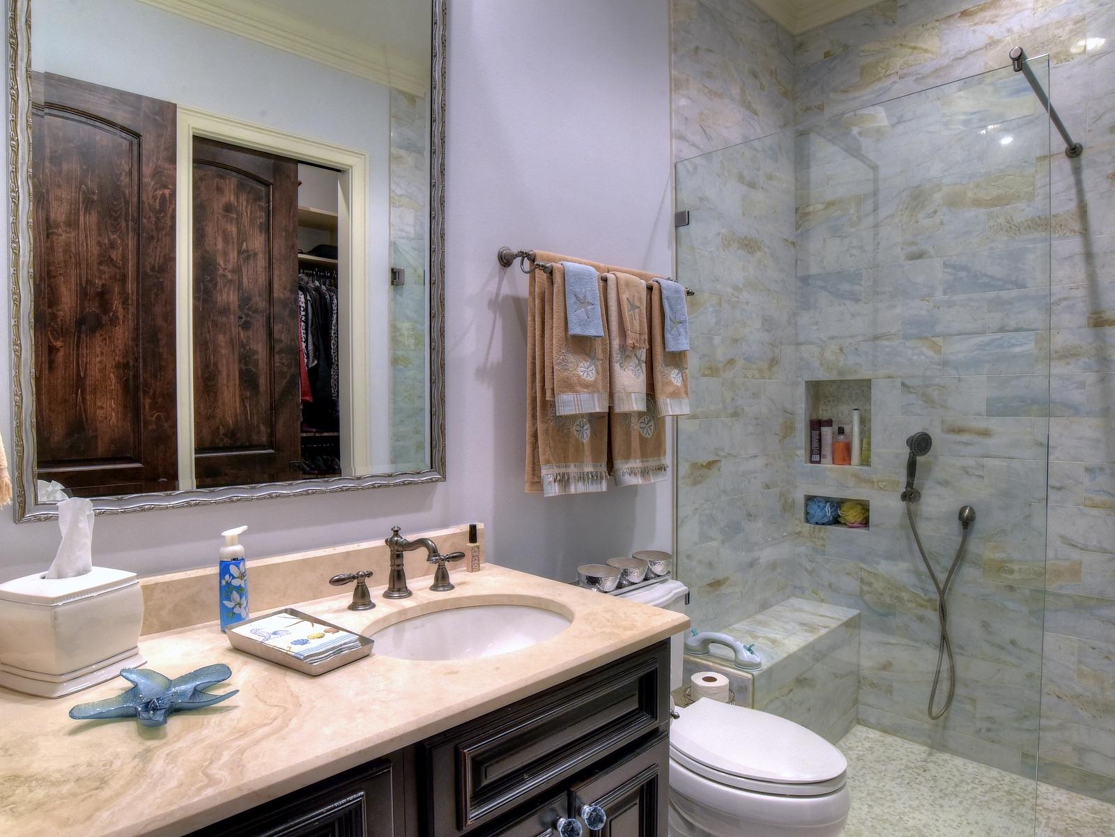 ISLAND GREEN - Residential